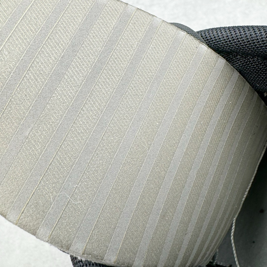 图片[17]-＃YC纯原福利 NK Dunk Low 可可摩卡 黑棕 DD1391-100 定制系列天花板 无原鞋不开发 全系列得物原鞋一比一校对开发 配色持续更新中 终端对接 优势输出 全套原厂楦头原纸板数据档案倾力打造 原汁原味莞产 极致还原 圈内最强针车工艺 高端零售指定版 广东原厂配套原盒原标 鞋盒分三个尺码段 原厂冲刀 超高清洁度 全鞋零毛边皮料切割 采用原厂百宏鞋带以及原厂百宏织唛舌标 内标可供原厂几率过验 进口原装条纹中底布 四线拉帮白色点胶 原厂拉帮手法遵循公司 原厂电绣 极致还原 尺码：35.5 36 36.5 37.5 38 38.5 39 40 40.5 41 42 42.5 43 44 44.5 45 46 47.5-选品中心