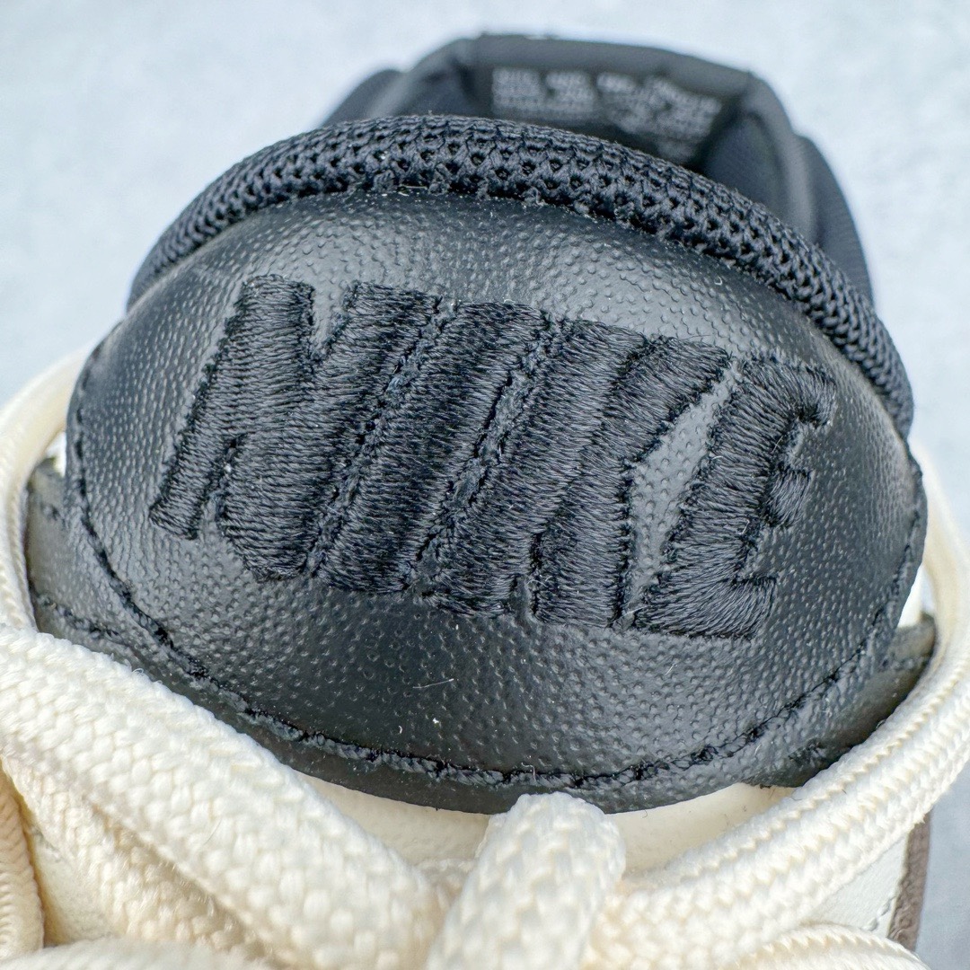 图片[14]-＃YC纯原福利 NK Dunk Low 可可摩卡 黑棕 DD1391-100 定制系列天花板 无原鞋不开发 全系列得物原鞋一比一校对开发 配色持续更新中 终端对接 优势输出 全套原厂楦头原纸板数据档案倾力打造 原汁原味莞产 极致还原 圈内最强针车工艺 高端零售指定版 广东原厂配套原盒原标 鞋盒分三个尺码段 原厂冲刀 超高清洁度 全鞋零毛边皮料切割 采用原厂百宏鞋带以及原厂百宏织唛舌标 内标可供原厂几率过验 进口原装条纹中底布 四线拉帮白色点胶 原厂拉帮手法遵循公司 原厂电绣 极致还原 尺码：35.5 36 36.5 37.5 38 38.5 39 40 40.5 41 42 42.5 43 44 44.5 45 46 47.5-选品中心