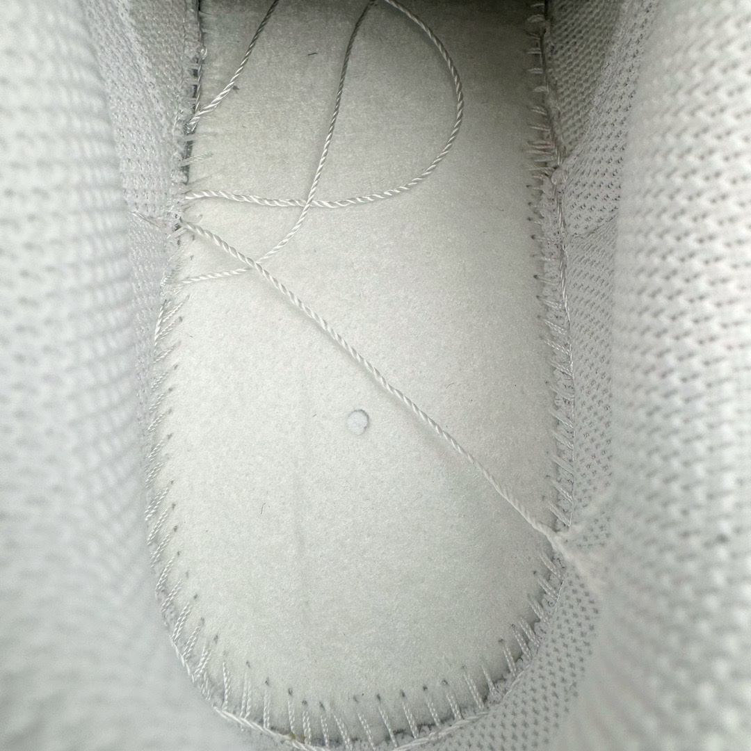 图片[10]-＃YC纯原福利 NK Dunk Low 海盐清拧 FJ7743-194 定制系列天花板 无原鞋不开发 全系列得物原鞋一比一校对开发 配色持续更新中 终端对接 优势输出 全套原厂楦头原纸板数据档案倾力打造 原汁原味莞产 极致还原 圈内最强针车工艺 高端零售指定版 广东原厂配套原盒原标 鞋盒分三个尺码段 原厂冲刀 超高清洁度 全鞋零毛边皮料切割 采用原厂百宏鞋带以及原厂百宏织唛舌标 内标可供原厂几率过验 进口原装条纹中底布 四线拉帮白色点胶 原厂拉帮手法遵循公司 原厂电绣 极致还原 尺码：35.5 36 36.5 37.5 38 38.5 39 40 40.5 41 42 42.5 43 44 44.5 45 46 47.5-选品中心