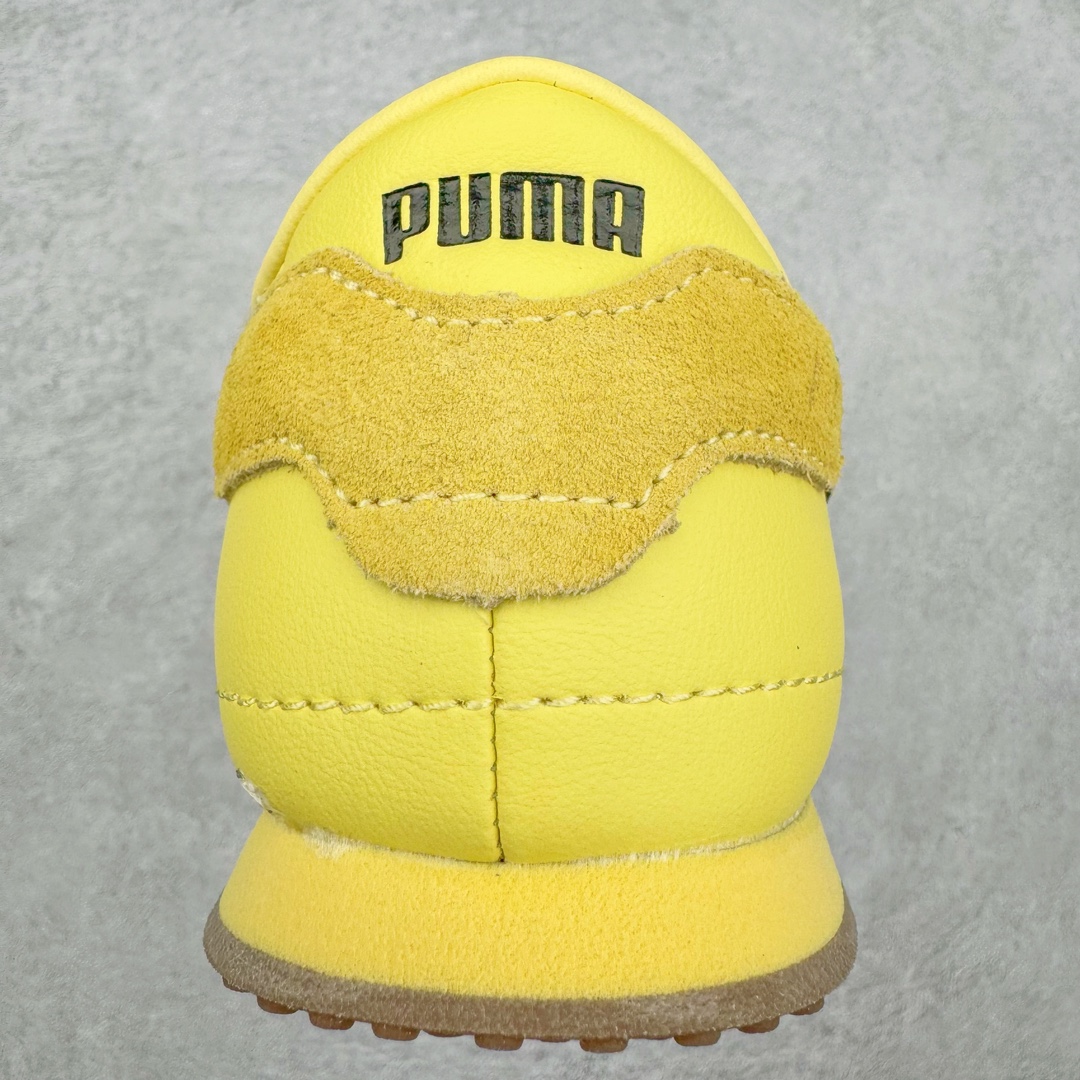 图片[8]-＃GX PUMA Bella UT Low 彪马贝拉UT系列低帮薄底德训复古风经典百搭休闲慢跑鞋 继将 Speedcat OG 带回后，近日 Puma 再以品牌档案室的经典鞋型 Bella OG 为蓝本，推出契合时下薄底球鞋趋势的 Bella UT 鞋款。自 21 世纪初问世以来，Bella OG 鞋型以其独特的薄底设计和上翻外底设计收获了众多年轻拥趸，更是 PUMA DNA 中不可磨灭的经典。此番重新推出的 Bella UT 鞋款，整体鞋面采用上乘皮革材质，并延续 Formstrip 设计语言；鞋头处采用精致的包头设计，搭配麂皮材质提升质感；鞋底部分保留 Bella 鞋款标志性的薄底和点状橡胶外底，上翘的设计包裹鞋面；鞋舌与鞋跟分别点缀美洲狮 Logo 与品牌字母 Logo。值得一提的是，本次 Bella UT 鞋款搭载 SOFTFOAM+ 鞋垫，兼顾美学设计与穿着舒适度。而配色上则提供白、黄、蓝、银、粉五款颜色。尺码：35.5 36 37 37.5 38 39 39.5 40 40.5 41 42 42.5 43 44 44.5 45-选品中心