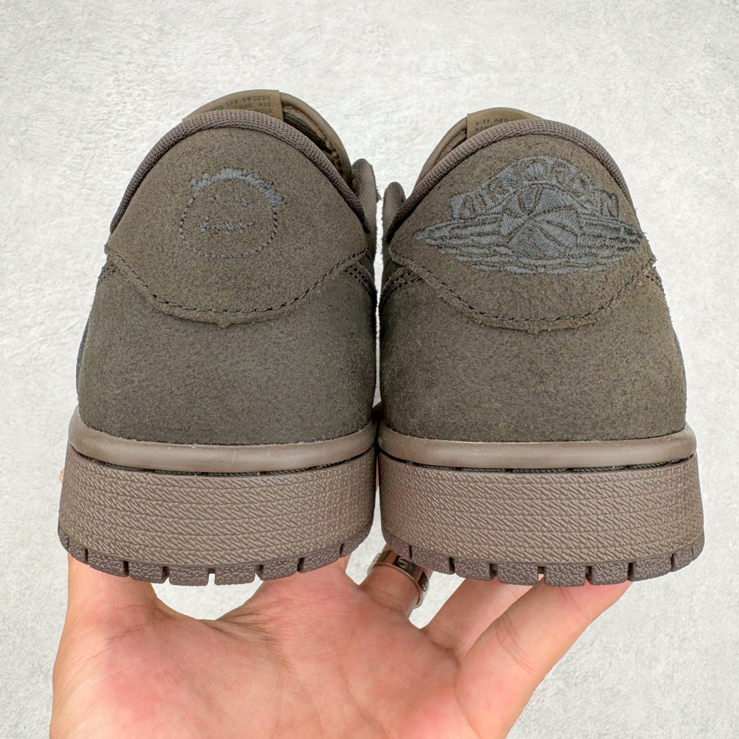 图片[8]-＃Ljr特供 Travis Scott x Air Jordan AJ1 Low OG SP TS联名倒钩9.0低帮 黑棕 DM7688-202 全新改良批次 圈内最强倒钩系列 恪守真诚 承诺混一赔十 高端零售裸鞋圈特供批次 产品品控稳定性领先行业 SZ原厂全套原楦原纸板冲刀磨具开发 原厂皮料加持 原厂港宝加持定型后跟R度完美 同源原厂电绣 鬼脸飞翼针数密度立体效果一致 百分百一致原鞋 原厂拉帮工艺 针距密度一致 后跟弧度收口自然不对折 极致一眼正品既视感 进口玻璃冲刀皮料裁剪零毛边 全鞋电脑针车工艺 品控清洁度最高QC检验标准 免检产品 原厂订购鞋盒、鞋标、防尘纸、鞋撑、鞋带 追求极致的原厂味道 尺码：36 36.5 37.5 38 38.5 39 40 40.5 41 42 42.5 43 44 44.5 45 45.5 46 47.5 48.5-选品中心