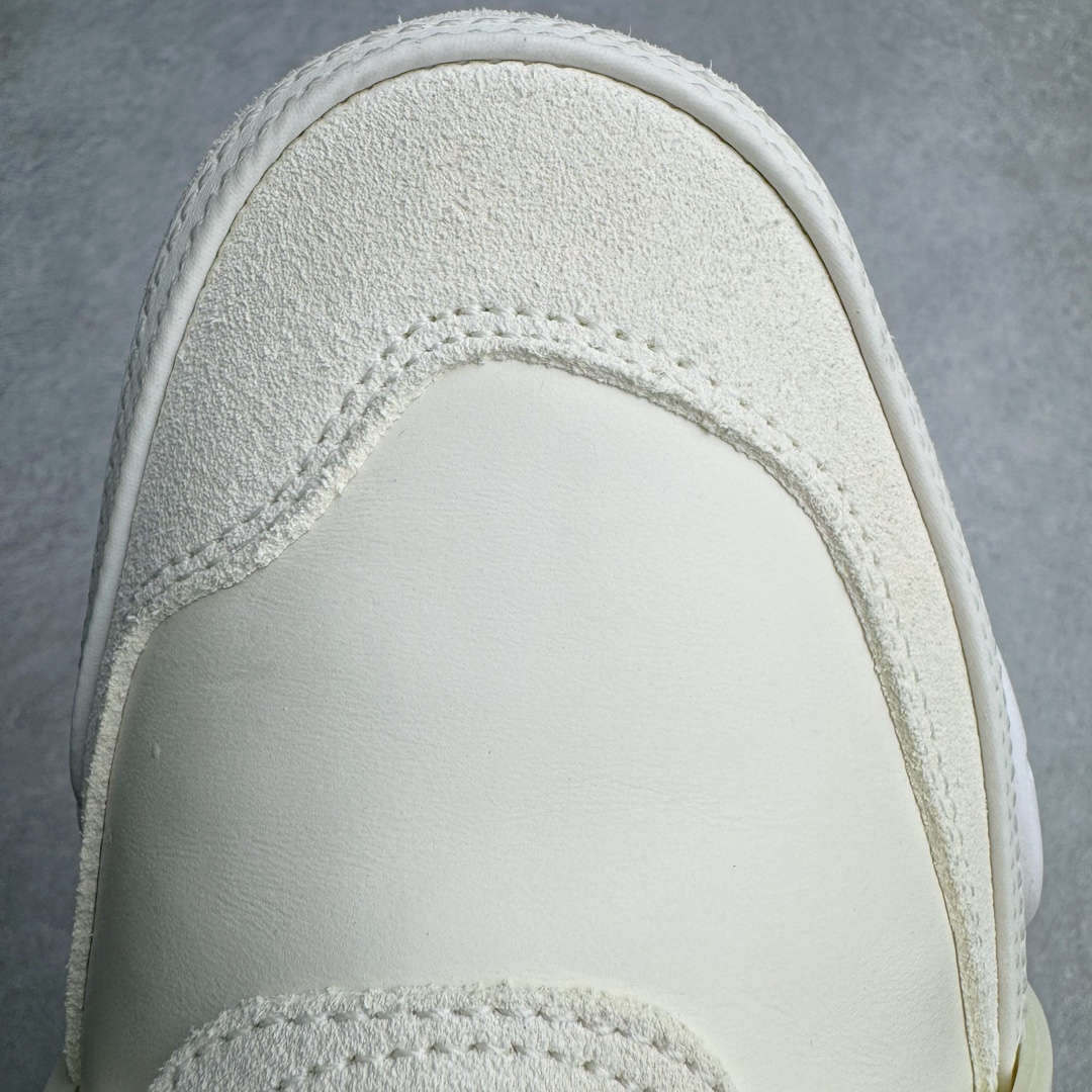 图片[18]-＃S2纯原 Travis Scott x NK Shark-A-Don \\\”Sail\\\” 舒适潮流防滑耐磨低帮生活休闲鞋 TS联名白色 HQ3061-100 Travis Scott 携手NK再度发布令人期待的 “ Shark-A-Don ” ，作为继话题满满的 “ Jumpman Jack ” 之后的又一潮流巅峰之作，这款鞋以全新的鞋型搭配 “ Sail ” 配色惊艳登场，不禁让人好奇它是否还能继续捕获粉丝们的狂热追捧与喜爱。鞋面采用了柔和的米白色调，融合高级皮革与细腻的绒面革材质，整体外观质感满满。设计上，它保留了绑带元素，提升了鞋子的稳固性。重点是这次取消了倒钩元素设计。为了提升透气性，鞋舌和鞋领部分采用了网眼布料。鞋后跟印有 Cactus Jack 的品牌标志和 Travis Scott 的招牌鬼脸 Logo，标签处还设计了 3M 反光细节。而 Swoosh 则巧妙地与 Travis Scott 的个人元素融合在一起。尺码：40 40.5 41 42 42.5 43 44 44.5 45 46 47.5 48.5-选品中心