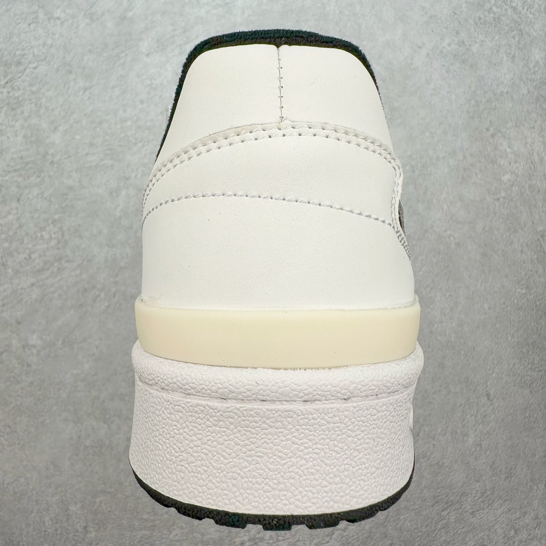 图片[8]-＃C版纯原 AD Forum 84 Low OG 低帮百搭潮流休闲运动板鞋 IH7830 以复古篮球鞋的外形为基础 采用皮革拼接 简约百搭 更加贴合舒适 中底内侧网格造型起到点睛之笔 外底橡胶 更显复古 尺码：36 36.5 37.5 38 38.5 39 40 40.5 41 42 42.5 43 44 44.5 45-选品中心