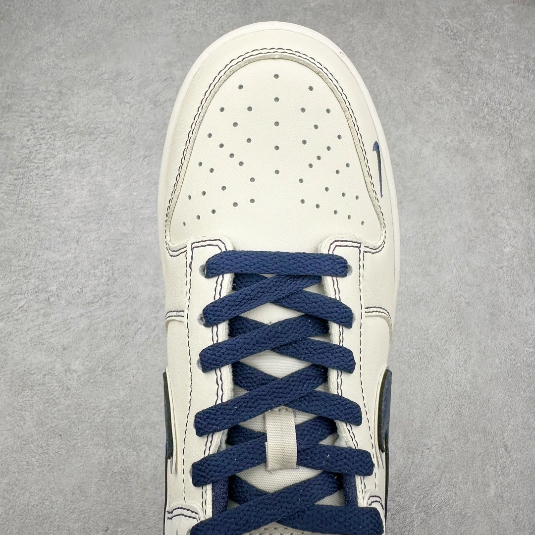 图片[4]-NK Dunk Low 定制配色 DJ2824-011 大厂出品 极力推荐 原装头层材料 独家版型蒸餾加工帶來的是更好的视觉和脚感体验大厂纯原品质出货 清洁度 电绣工艺 皮料切割干净无任何毛边 细节完美 尺码：36 36.5 37.5 38 38.5 39 40 40.5 41 42 42.5 43 44 44.5 45 46 47.5-选品中心