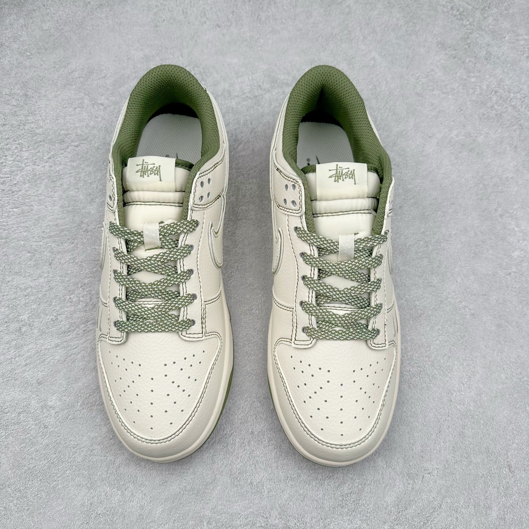 图片[2]-NK Dunk Low 定制配色 BB1818-102 大厂出品 极力推荐 原装头层材料 独家版型蒸餾加工帶來的是更好的视觉和脚感体验大厂纯原品质出货 清洁度 电绣工艺 皮料切割干净无任何毛边 细节完美 尺码：36 36.5 37.5 38 38.5 39 40 40.5 41 42 42.5 43 44 44.5 45 46 47.5-选品中心