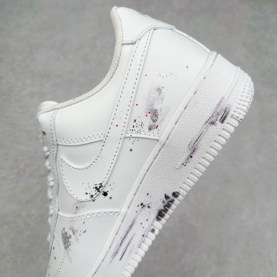 图片[7]-NK Air Force 1´07 Low 空军一号低帮百搭休闲运动板鞋 ZH0316-043 柔软、弹性十足的缓震性能和出色的中底设计 横跨复古与现代的外型结合 造就出风靡全球 三十多年的Force 1 直到今天还深受青睐 尺码：36 36.5 37.5 38 38.5 39 40 40.5 41 42 42.5 43 44 44.5 45-选品中心