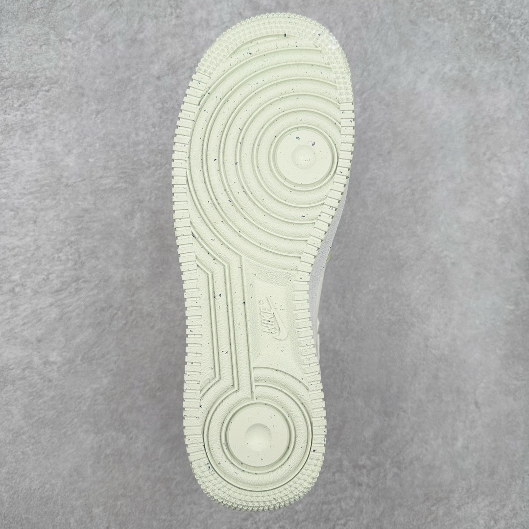 图片[9]-NK Air Force 1´07 Low 空军一号低帮百搭休闲运动板鞋 FN8540-100 柔软、弹性十足的缓震性能和出色的中底设计 横跨复古与现代的外型结合 造就出风靡全球 三十多年的Force 1 直到今天还深受青睐 尺码：36 36.5 37.5 38 38.5 39 40 40.5 41 42 42.5 43 44 44.5 45-选品中心