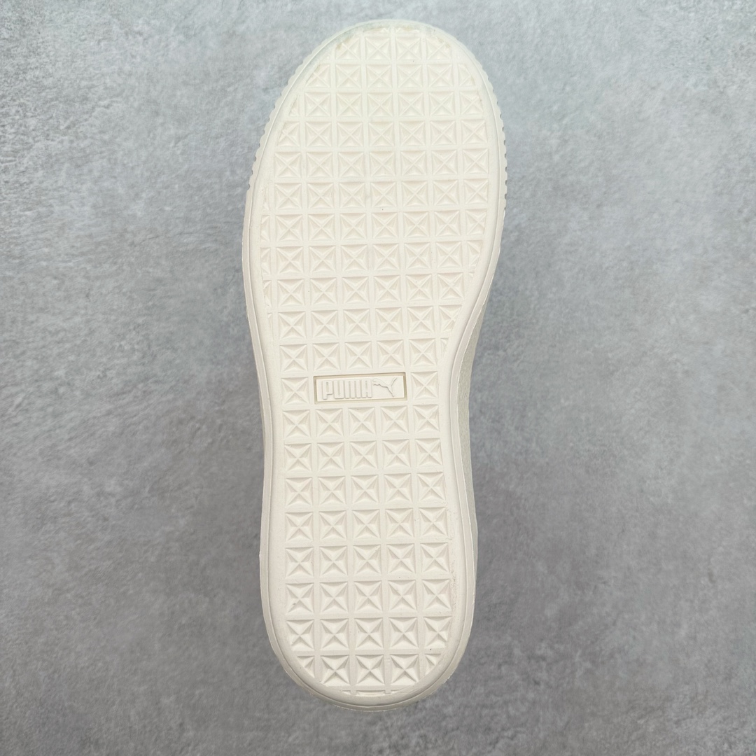 图片[9]-PUMA Suede Platform 彪马三明治厚底金标男女款复古休闲鞋增高运动鞋松糕跟板鞋 整双鞋款以经典的PUMA Suede鞋面为基底 采用高级麂皮材质打造 质感满载 鞋侧的金色烫印PUMA Logo引人瞩目 时尚有型 特色之一的加厚橡胶鞋底 让你默默长高3公分 以品牌经典的 Suede 为设计原型 耀眼奢华个性十足 超多明星、博主都在穿 尺码：36 36.5 37 37.5 38 38.5 39 40 40.5 41 42 42.5 43 44 45-选品中心