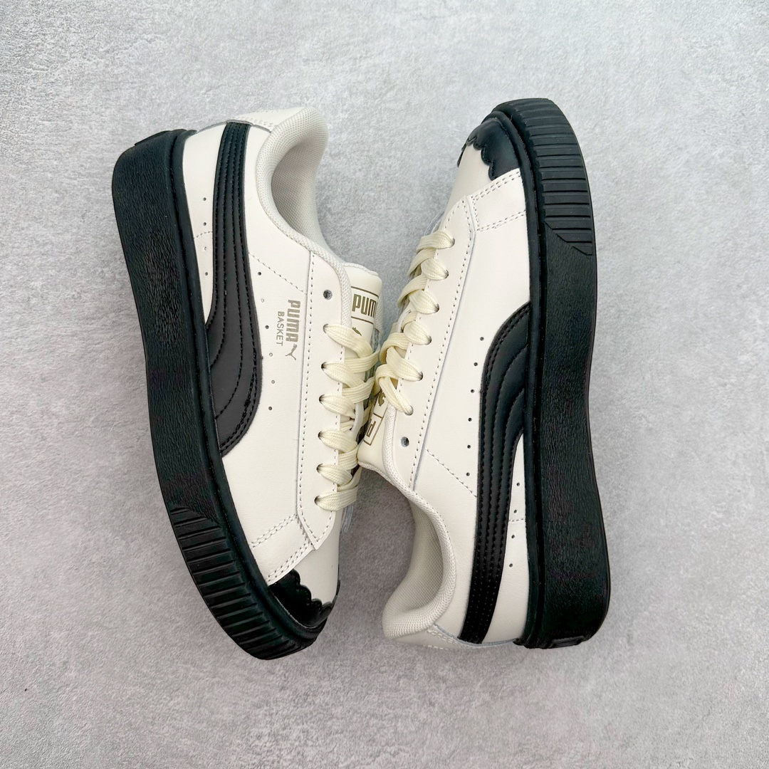 图片[3]-PUMA Suede Platform 彪马三明治厚底金标男女款复古休闲鞋增高运动鞋松糕跟板鞋 整双鞋款以经典的PUMA Suede鞋面为基底 采用高级麂皮材质打造 质感满载 鞋侧的金色烫印PUMA Logo引人瞩目 时尚有型 特色之一的加厚橡胶鞋底 让你默默长高3公分 以品牌经典的 Suede 为设计原型 耀眼奢华个性十足 超多明星、博主都在穿 尺码：36 36.5 37 37.5 38 38.5 39 40 40.5 41 42 42.5 43 44 45-选品中心