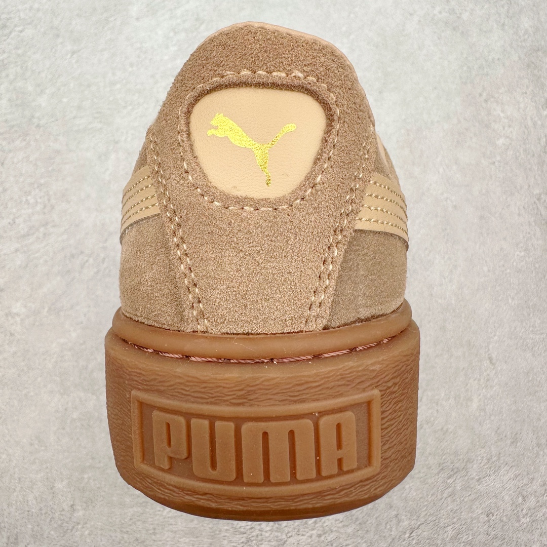 图片[8]-PUMA Suede Platform 彪马三明治厚底金标男女款复古休闲鞋增高运动鞋松糕跟板鞋 整双鞋款以经典的PUMA Suede鞋面为基底 采用高级麂皮材质打造 质感满载 鞋侧的金色烫印PUMA Logo引人瞩目 时尚有型 特色之一的加厚橡胶鞋底 让你默默长高3公分 以品牌经典的 Suede 为设计原型 耀眼奢华个性十足 超多明星、博主都在穿 尺码：36 36.5 37 37.5 38 38.5 39 40 40.5 41 42 42.5 43 44 45-选品中心