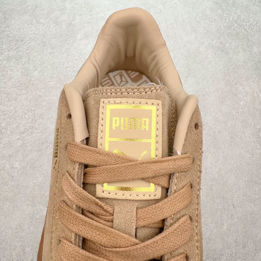 图片[5]-PUMA Suede Platform 彪马三明治厚底金标男女款复古休闲鞋增高运动鞋松糕跟板鞋 整双鞋款以经典的PUMA Suede鞋面为基底 采用高级麂皮材质打造 质感满载 鞋侧的金色烫印PUMA Logo引人瞩目 时尚有型 特色之一的加厚橡胶鞋底 让你默默长高3公分 以品牌经典的 Suede 为设计原型 耀眼奢华个性十足 超多明星、博主都在穿 尺码：36 36.5 37 37.5 38 38.5 39 40 40.5 41 42 42.5 43 44 45-选品中心