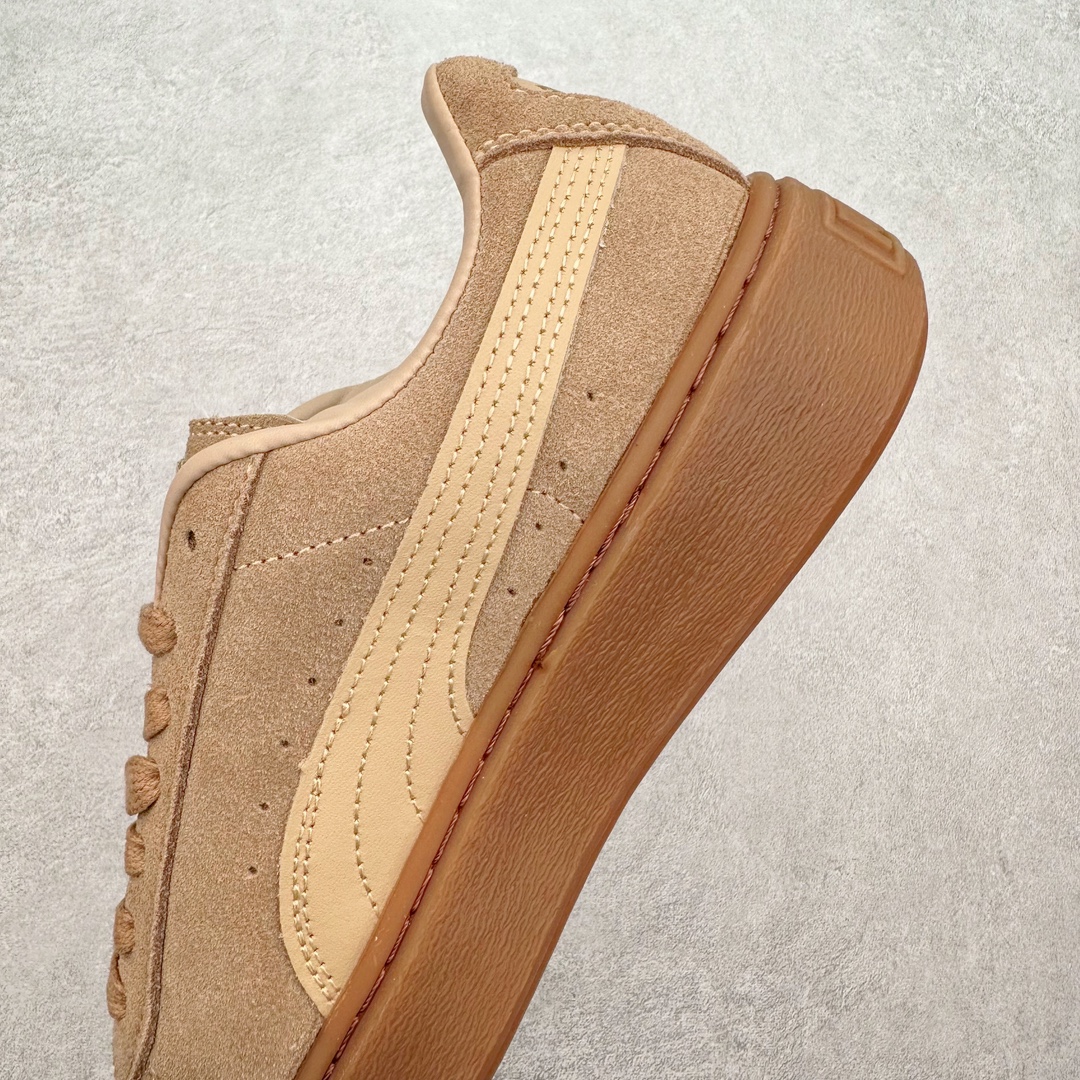 图片[7]-PUMA Suede Platform 彪马三明治厚底金标男女款复古休闲鞋增高运动鞋松糕跟板鞋 整双鞋款以经典的PUMA Suede鞋面为基底 采用高级麂皮材质打造 质感满载 鞋侧的金色烫印PUMA Logo引人瞩目 时尚有型 特色之一的加厚橡胶鞋底 让你默默长高3公分 以品牌经典的 Suede 为设计原型 耀眼奢华个性十足 超多明星、博主都在穿 尺码：36 36.5 37 37.5 38 38.5 39 40 40.5 41 42 42.5 43 44 45-选品中心