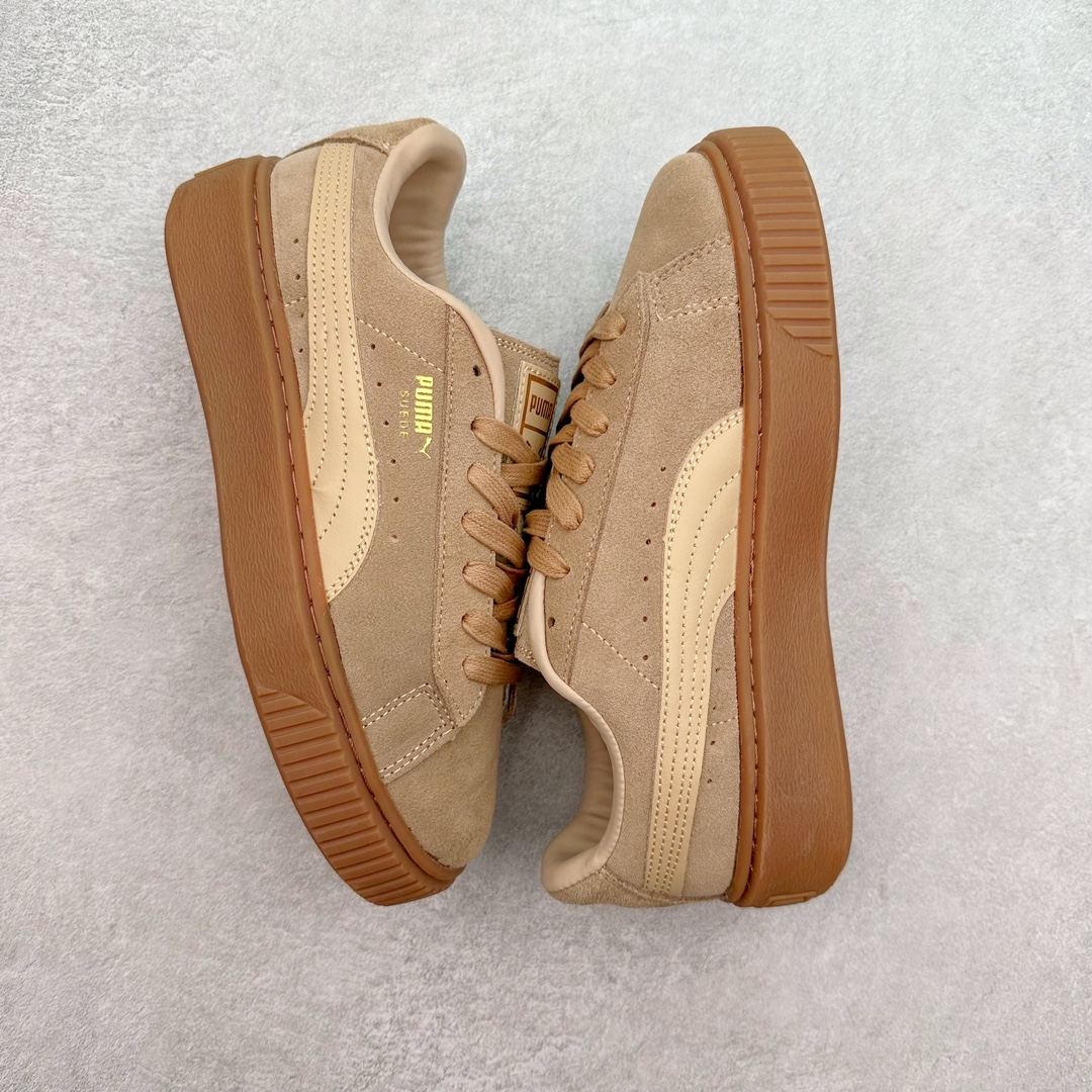 图片[3]-PUMA Suede Platform 彪马三明治厚底金标男女款复古休闲鞋增高运动鞋松糕跟板鞋 整双鞋款以经典的PUMA Suede鞋面为基底 采用高级麂皮材质打造 质感满载 鞋侧的金色烫印PUMA Logo引人瞩目 时尚有型 特色之一的加厚橡胶鞋底 让你默默长高3公分 以品牌经典的 Suede 为设计原型 耀眼奢华个性十足 超多明星、博主都在穿 尺码：36 36.5 37 37.5 38 38.5 39 40 40.5 41 42 42.5 43 44 45-选品中心