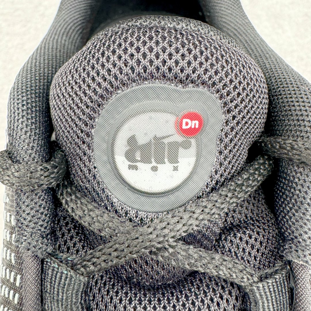 图片[15]-＃Lw纯原 NK Air Max Dn 网布舒适时尚耐磨透气低帮生活气垫休闲鞋 黑紫 货号：DV3337-008 鞋面将延续 Air Max 家族的流线型设计 采用纺织布料打造 鞋底则搭载了全新的DynamicAir技术 由双气室和四根管状Nike Air气囊结构组成 鞋身整体以黑色为主色调 搭配橄榄绿色细节点缀 最大的亮点是侧面带有醒目的\\\”Supreme\\\”字样 彰显特殊的联名身份 尺码：36 36.5 37.5 38 38.5 39 40 40.5 41 42 42.5 43 44 44.5 45-选品中心