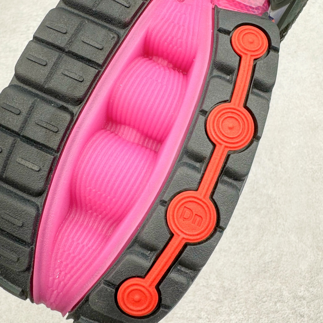 图片[19]-＃Lw纯原 NK Air Max Dn 网布舒适时尚耐磨透气低帮生活气垫休闲鞋 黑紫 货号：DV3337-008 鞋面将延续 Air Max 家族的流线型设计 采用纺织布料打造 鞋底则搭载了全新的DynamicAir技术 由双气室和四根管状Nike Air气囊结构组成 鞋身整体以黑色为主色调 搭配橄榄绿色细节点缀 最大的亮点是侧面带有醒目的\\\”Supreme\\\”字样 彰显特殊的联名身份 尺码：36 36.5 37.5 38 38.5 39 40 40.5 41 42 42.5 43 44 44.5 45-选品中心