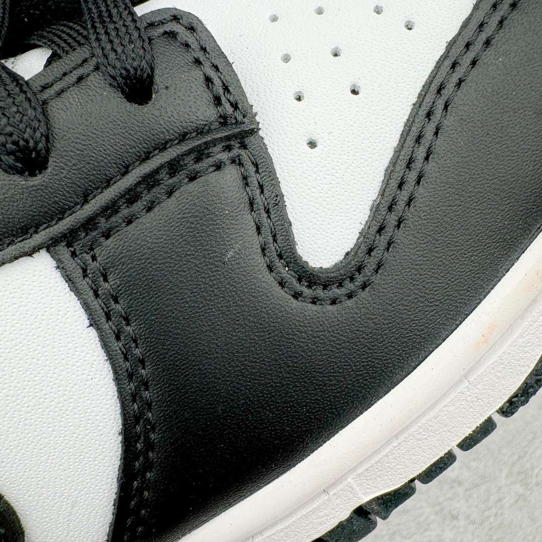 图片[15]-＃VT特价福利 NK Dunk Low Retro 黑白熊猫 DD1391-100/DD1503-101 全码福利开炸 长期补货价格一步到位 实力大厂出品 新配色陆续开发 利润个位数只为口碑 全套原纸板楦头开发 确保原汁原味 完美呈现DUNK版型 一比一鞋头弧度高度鞋身弧度 此版本只针对中端市场 皮料材质有所更替 其他数据细节工艺流程均保持一致 绝不口嗨 细节品控鞋型随意对比 独家私模官方第六代原厂航空铝磨具打磨大底 鞋头坡度极致还原 无解鞋型 原盒原配 圈内天花板工艺 原厂玻璃冲刀 超高清洁度 全鞋零毛边皮料切割 原厂中底布点胶 中底布拉帮走线遵循公司 尺码：35.5 36 36.5 37.5 38 38.5 39 40 40.5 41 42 42.5 43 44 44.5 45 46 47.5-选品中心