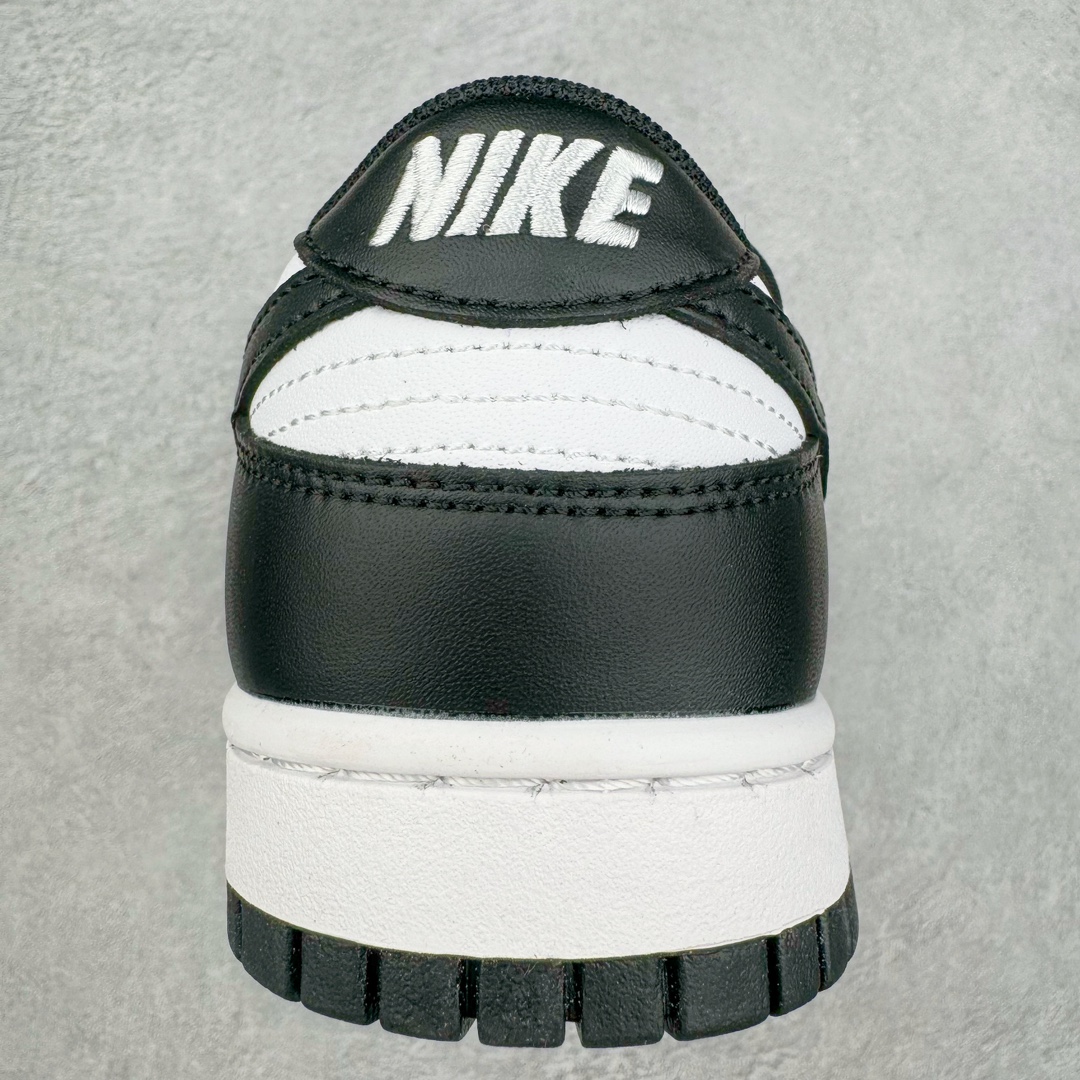图片[8]-＃VT特价福利 NK Dunk Low Retro 黑白熊猫 DD1391-100/DD1503-101 全码福利开炸 长期补货价格一步到位 实力大厂出品 新配色陆续开发 利润个位数只为口碑 全套原纸板楦头开发 确保原汁原味 完美呈现DUNK版型 一比一鞋头弧度高度鞋身弧度 此版本只针对中端市场 皮料材质有所更替 其他数据细节工艺流程均保持一致 绝不口嗨 细节品控鞋型随意对比 独家私模官方第六代原厂航空铝磨具打磨大底 鞋头坡度极致还原 无解鞋型 原盒原配 圈内天花板工艺 原厂玻璃冲刀 超高清洁度 全鞋零毛边皮料切割 原厂中底布点胶 中底布拉帮走线遵循公司 尺码：35.5 36 36.5 37.5 38 38.5 39 40 40.5 41 42 42.5 43 44 44.5 45 46 47.5-选品中心