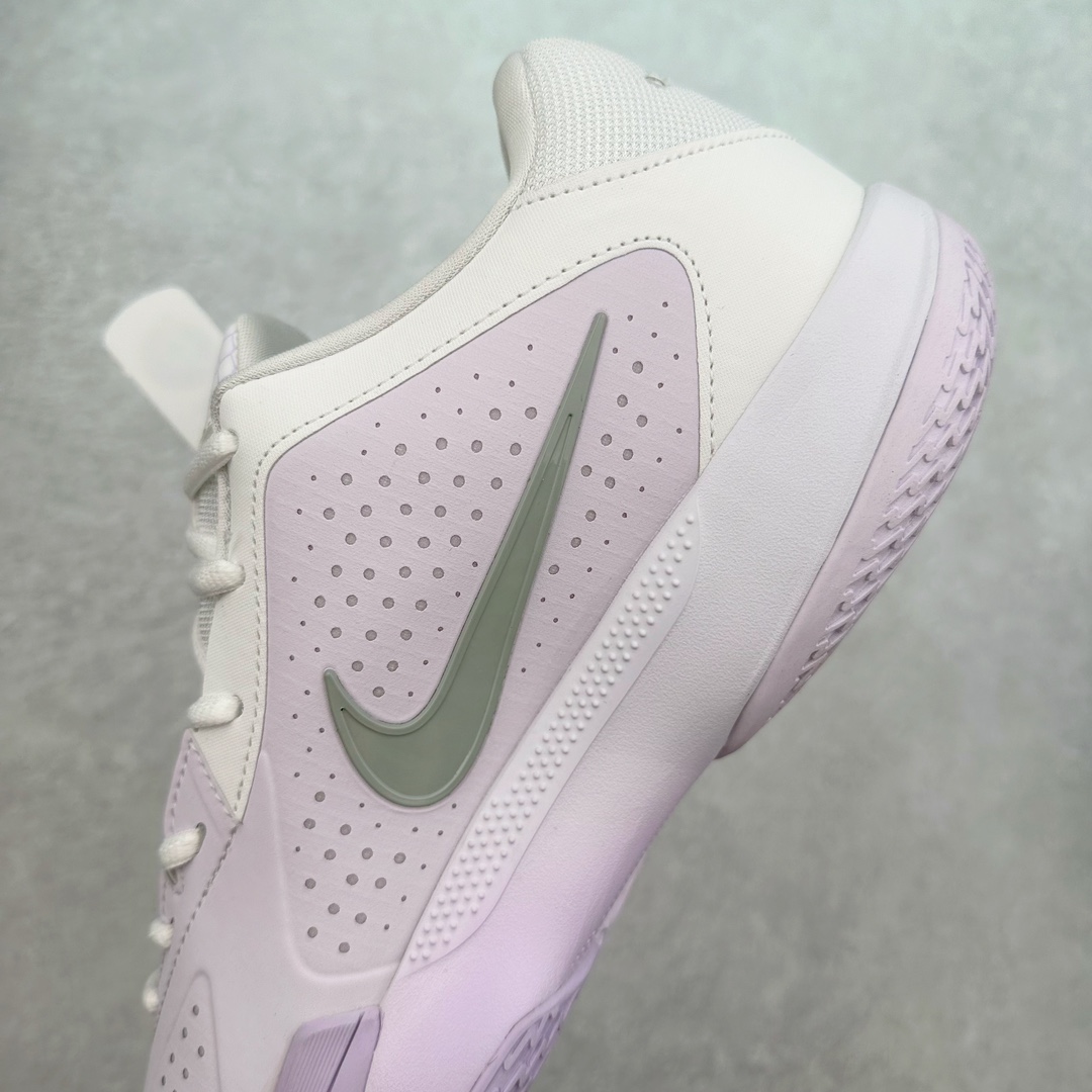 图片[7]-NK Air Zoom G.T. Cut Academy EP GT男/女篮球鞋 HF0231-100 NK首度推出G.T. Cut 系列的平价款式G.T. Cut Academy，外型维持一贯的流线型设计。不同价格的款式，让不同需求的球友也能入手适合自己的球鞋。足底出色抓地设计，助你瞬息急停，随意变速，轻松摆脱对手，驰骋赛场。匠心底纹从后跟延伸至鞋头，铸就急起急停的强劲抓地表现，助力实现侧向突破和快速移步。鞋款采用出众回弹设计，为切入、转向和移步篮筐提供出色的能量回馈。回弹性能带来弹力充沛的迈步体验，让你爆发疾速。前足搭载 Zoom Air 缓震配置，助你在赛事升温之际迅猛出击。足底缓震配置带来舒适比赛体验。中底搭载厚实泡绵，营造非凡舒适的支撑感受。该鞋款可轻松驾驭坚硬地面，助力鏖战。尺码：36 36.5 37.5 38 38.5 39 40 40.5 41 42 42.5 43 44 44.5 45 46-选品中心