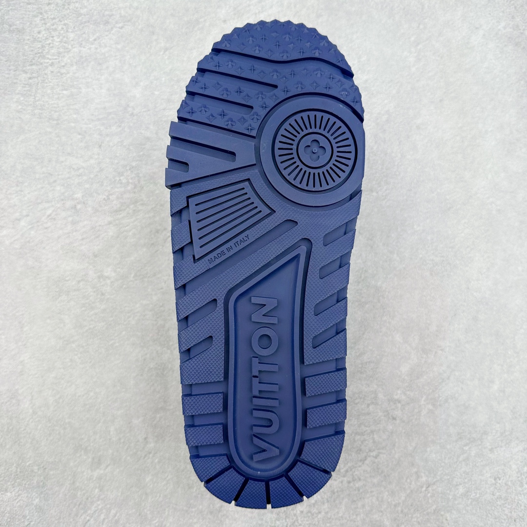 图片[9]-lv Trainer Maxi 小胖丁系列面包鞋 驴牌23S时尚走秀款 原版购入开发历时半年开发打造 原版完美楦型 多次调试 达到还原99% 鞋面独家订制细柔小牛皮 厚实织物鞋带 独家私模超轻TPU大底 原配扣子串珠 正确原装黄色鞋盒 正确中底印花 鞋面印花3D高频深度立体 全鞋电脑针车 紧密相连 针距密度一致 皮面裁剪部位 统一油边封口工艺 备受瞩目火热面包鞋再次拉满流量 各地网红上脚 立体饱满的彩色面包鞋身 超大版型重新诠释了 Virgil Abloh大热lv运动时装鞋 完美增高5CM Size 36 37 38 39 40 41 42 43 44 45-选品中心