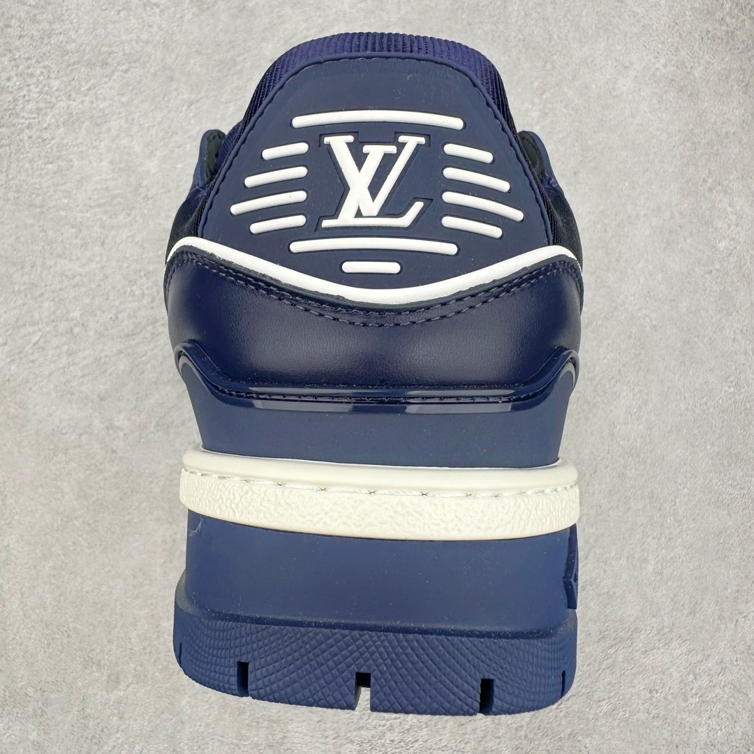 图片[8]-lv Trainer Maxi 小胖丁系列面包鞋 驴牌23S时尚走秀款 原版购入开发历时半年开发打造 原版完美楦型 多次调试 达到还原99% 鞋面独家订制细柔小牛皮 厚实织物鞋带 独家私模超轻TPU大底 原配扣子串珠 正确原装黄色鞋盒 正确中底印花 鞋面印花3D高频深度立体 全鞋电脑针车 紧密相连 针距密度一致 皮面裁剪部位 统一油边封口工艺 备受瞩目火热面包鞋再次拉满流量 各地网红上脚 立体饱满的彩色面包鞋身 超大版型重新诠释了 Virgil Abloh大热lv运动时装鞋 完美增高5CM Size 36 37 38 39 40 41 42 43 44 45-选品中心