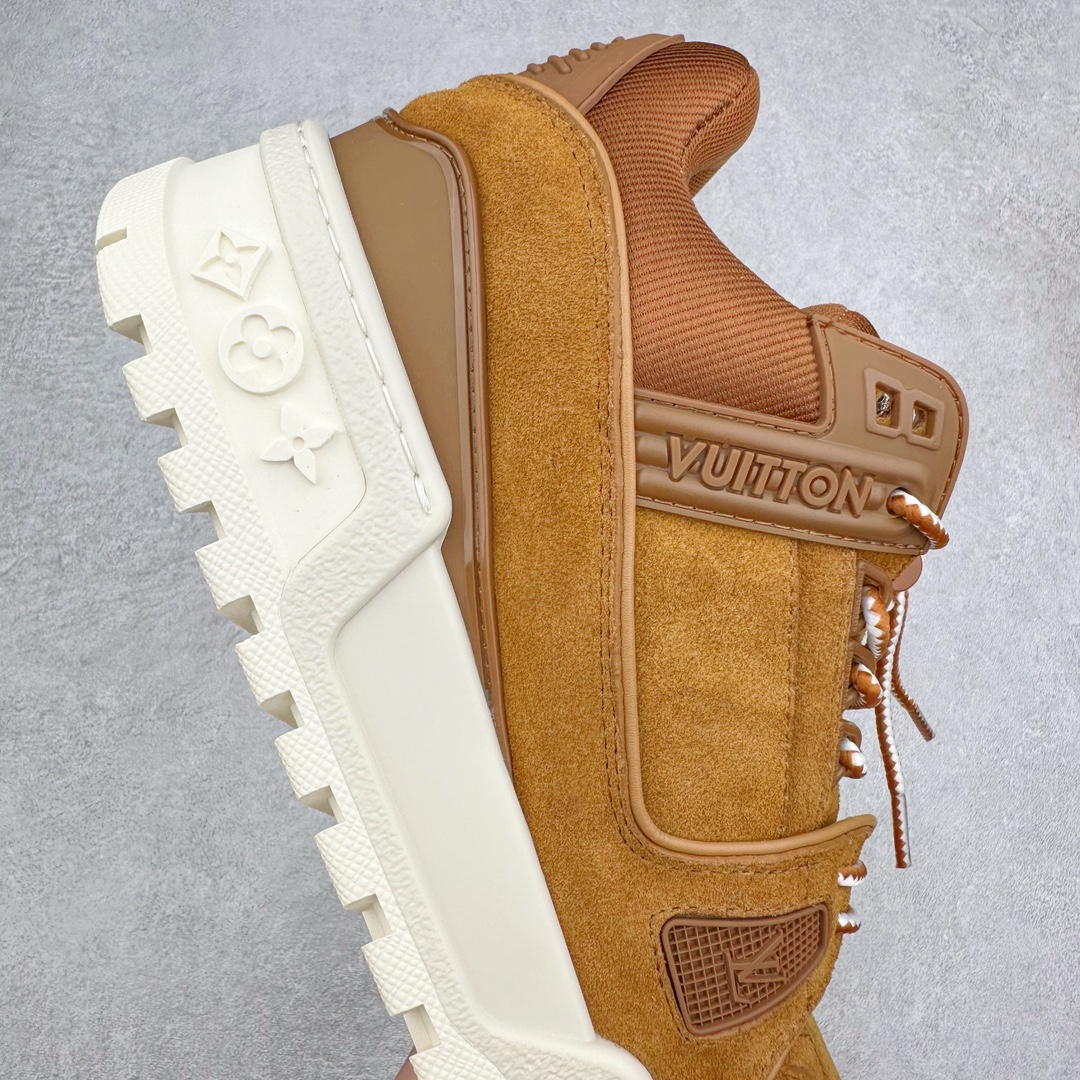 图片[6]-lv Trainer Maxi 小胖丁系列面包鞋 驴牌23S时尚走秀款 原版购入开发历时半年开发打造 原版完美楦型 多次调试 达到还原99% 鞋面独家订制细柔小牛皮 厚实织物鞋带 独家私模超轻TPU大底 原配扣子串珠 正确原装黄色鞋盒 正确中底印花 鞋面印花3D高频深度立体 全鞋电脑针车 紧密相连 针距密度一致 皮面裁剪部位 统一油边封口工艺 备受瞩目火热面包鞋再次拉满流量 各地网红上脚 立体饱满的彩色面包鞋身 超大版型重新诠释了 Virgil Abloh大热lv运动时装鞋 完美增高5CM Size 36 37 38 39 40 41 42 43 44 45-选品中心