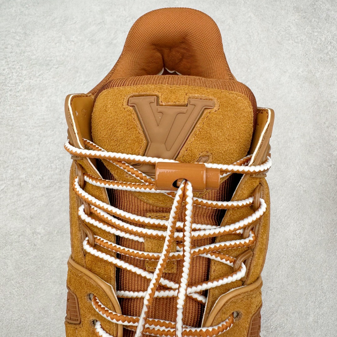 图片[5]-lv Trainer Maxi 小胖丁系列面包鞋 驴牌23S时尚走秀款 原版购入开发历时半年开发打造 原版完美楦型 多次调试 达到还原99% 鞋面独家订制细柔小牛皮 厚实织物鞋带 独家私模超轻TPU大底 原配扣子串珠 正确原装黄色鞋盒 正确中底印花 鞋面印花3D高频深度立体 全鞋电脑针车 紧密相连 针距密度一致 皮面裁剪部位 统一油边封口工艺 备受瞩目火热面包鞋再次拉满流量 各地网红上脚 立体饱满的彩色面包鞋身 超大版型重新诠释了 Virgil Abloh大热lv运动时装鞋 完美增高5CM Size 36 37 38 39 40 41 42 43 44 45-选品中心