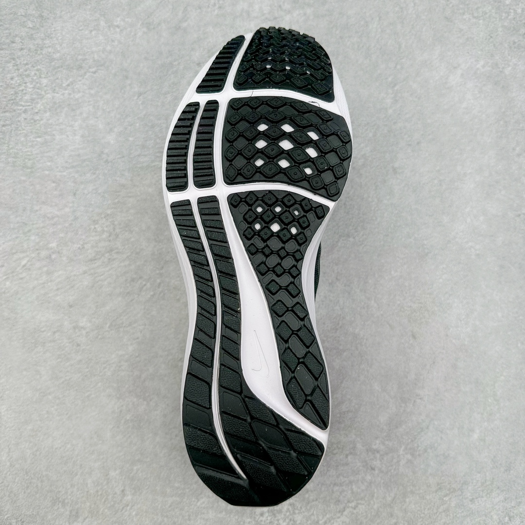 图片[9]-＃纯原福利 NK Zoom Pegasus 飞马40代马拉松系列网面透气缓震疾速跑鞋 九针眼网纱透气缓震疾速跑鞋 焕新升级 助力攻克湿滑的跑步征程 外底设计结合凹槽 铸就非凡抓地力 粘性橡胶助力提供非凡抓地力 合成材质与织物包覆双足 营造如袜子般透气舒适的穿着体验 传统鞋带系统易于调节 塑就个性化贴合体验 尺码：36 36.5 37.5 38 38.5 39 40 40.5 41 42 42.5 43 44 44.5 45-选品中心