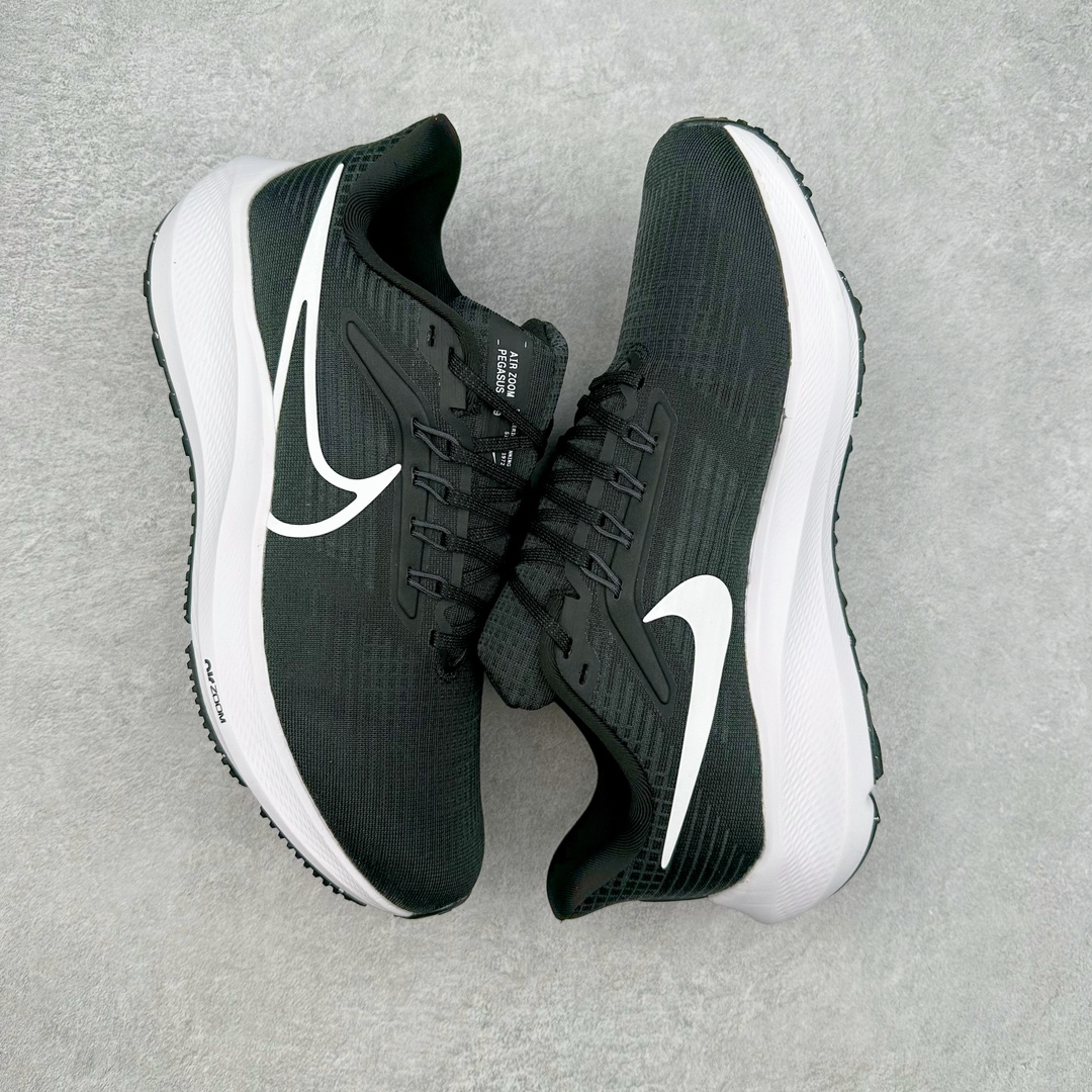 图片[3]-＃纯原福利 NK Zoom Pegasus 飞马40代马拉松系列网面透气缓震疾速跑鞋 九针眼网纱透气缓震疾速跑鞋 焕新升级 助力攻克湿滑的跑步征程 外底设计结合凹槽 铸就非凡抓地力 粘性橡胶助力提供非凡抓地力 合成材质与织物包覆双足 营造如袜子般透气舒适的穿着体验 传统鞋带系统易于调节 塑就个性化贴合体验 尺码：36 36.5 37.5 38 38.5 39 40 40.5 41 42 42.5 43 44 44.5 45-选品中心