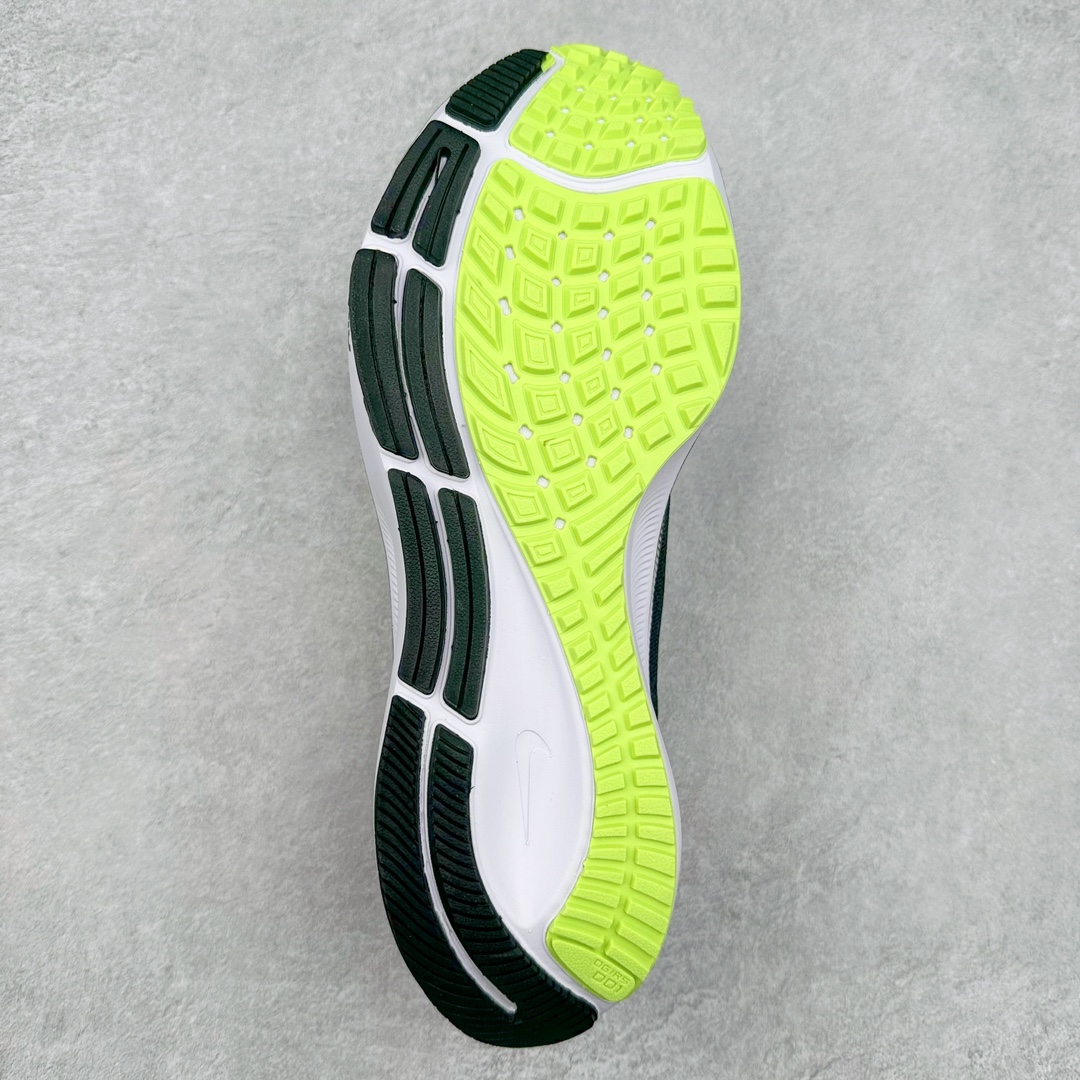 图片[9]-＃纯原福利 NK Zoom Pegasus 飞马39代马拉松系列网面透气缓震疾速跑鞋 九针眼网纱透气缓震疾速跑鞋 焕新升级 助力攻克湿滑的跑步征程 外底设计结合凹槽 铸就非凡抓地力 粘性橡胶助力提供非凡抓地力 合成材质与织物包覆双足 营造如袜子般透气舒适的穿着体验 传统鞋带系统易于调节 塑就个性化贴合体验 尺码：36 36.5 37.5 38 38.5 39 40 40.5 41 42 42.5 43 44 44.5 45-选品中心