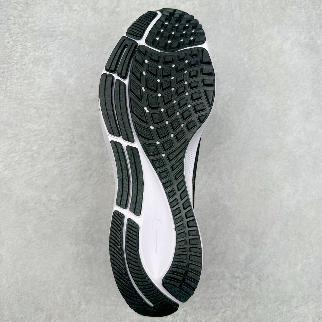 图片[9]-＃纯原福利 NK Zoom Pegasus 飞马39代马拉松系列网面透气缓震疾速跑鞋 九针眼网纱透气缓震疾速跑鞋 焕新升级 助力攻克湿滑的跑步征程 外底设计结合凹槽 铸就非凡抓地力 粘性橡胶助力提供非凡抓地力 合成材质与织物包覆双足 营造如袜子般透气舒适的穿着体验 传统鞋带系统易于调节 塑就个性化贴合体验 尺码：36 36.5 37.5 38 38.5 39 40 40.5 41 42 42.5 43 44 44.5 45-选品中心