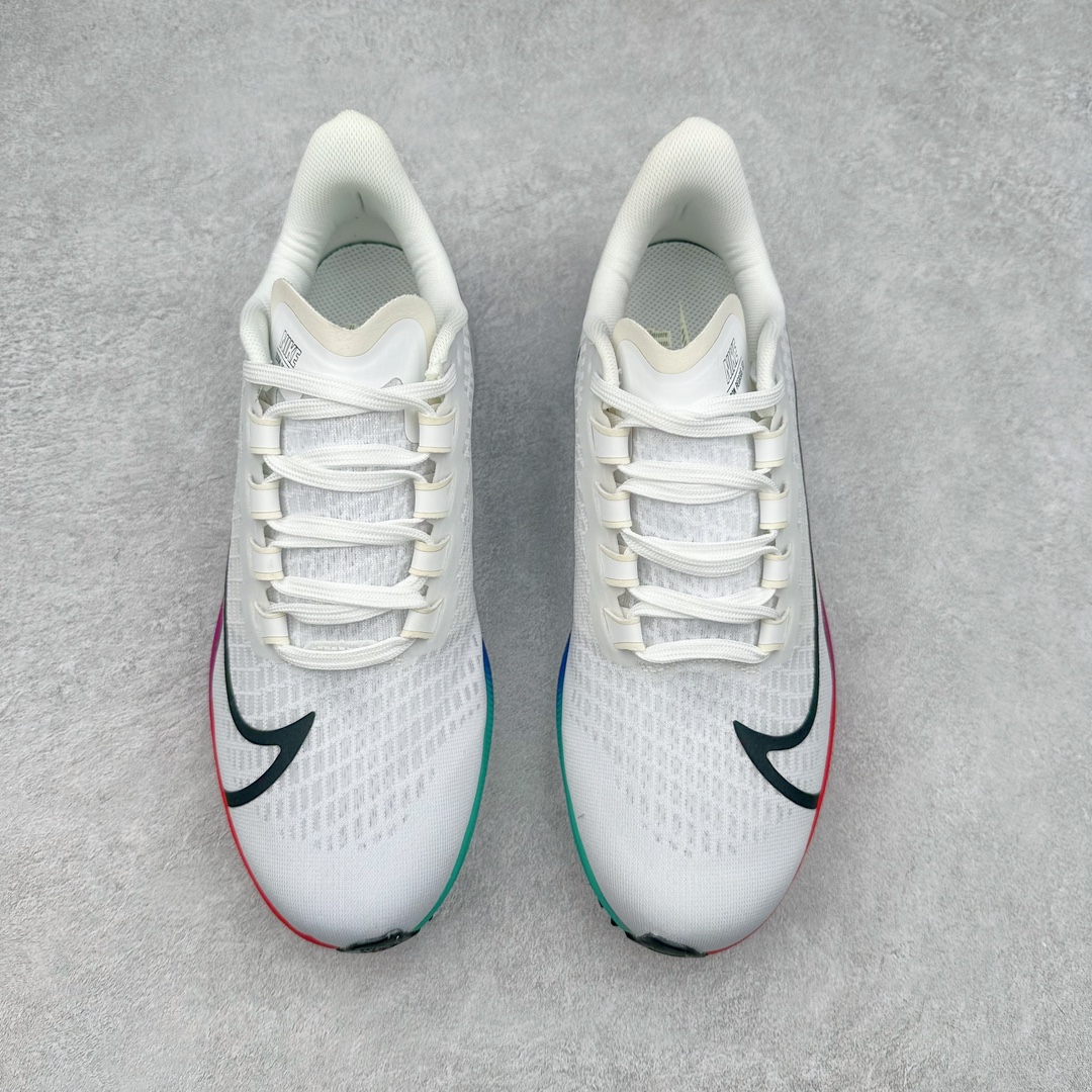 图片[2]-＃纯原福利 NK Zoom Pegasus 飞马39代马拉松系列网面透气缓震疾速跑鞋 九针眼网纱透气缓震疾速跑鞋 焕新升级 助力攻克湿滑的跑步征程 外底设计结合凹槽 铸就非凡抓地力 粘性橡胶助力提供非凡抓地力 合成材质与织物包覆双足 营造如袜子般透气舒适的穿着体验 传统鞋带系统易于调节 塑就个性化贴合体验 尺码：36 36.5 37.5 38 38.5 39 40 40.5 41 42 42.5 43 44 44.5 45-选品中心