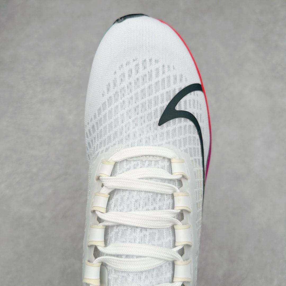 图片[4]-＃纯原福利 NK Zoom Pegasus 飞马39代马拉松系列网面透气缓震疾速跑鞋 九针眼网纱透气缓震疾速跑鞋 焕新升级 助力攻克湿滑的跑步征程 外底设计结合凹槽 铸就非凡抓地力 粘性橡胶助力提供非凡抓地力 合成材质与织物包覆双足 营造如袜子般透气舒适的穿着体验 传统鞋带系统易于调节 塑就个性化贴合体验 尺码：36 36.5 37.5 38 38.5 39 40 40.5 41 42 42.5 43 44 44.5 45-选品中心