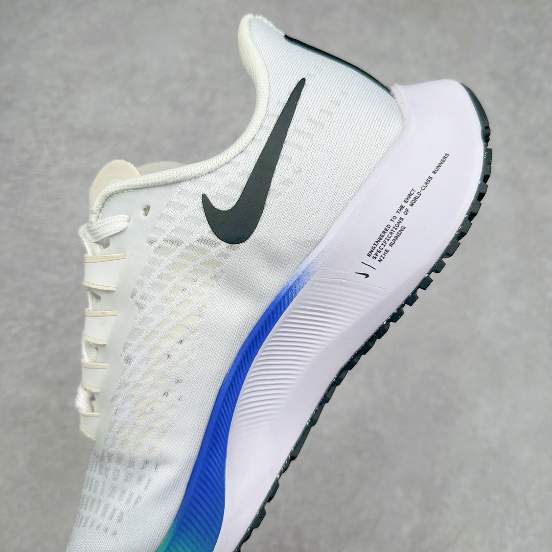 图片[7]-＃纯原福利 NK Zoom Pegasus 飞马39代马拉松系列网面透气缓震疾速跑鞋 九针眼网纱透气缓震疾速跑鞋 焕新升级 助力攻克湿滑的跑步征程 外底设计结合凹槽 铸就非凡抓地力 粘性橡胶助力提供非凡抓地力 合成材质与织物包覆双足 营造如袜子般透气舒适的穿着体验 传统鞋带系统易于调节 塑就个性化贴合体验 尺码：36 36.5 37.5 38 38.5 39 40 40.5 41 42 42.5 43 44 44.5 45-选品中心