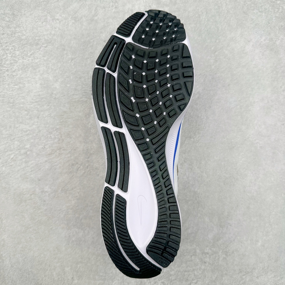 图片[9]-＃纯原福利 NK Zoom Pegasus 飞马39代马拉松系列网面透气缓震疾速跑鞋 九针眼网纱透气缓震疾速跑鞋 焕新升级 助力攻克湿滑的跑步征程 外底设计结合凹槽 铸就非凡抓地力 粘性橡胶助力提供非凡抓地力 合成材质与织物包覆双足 营造如袜子般透气舒适的穿着体验 传统鞋带系统易于调节 塑就个性化贴合体验 尺码：36 36.5 37.5 38 38.5 39 40 40.5 41 42 42.5 43 44 44.5 45-选品中心