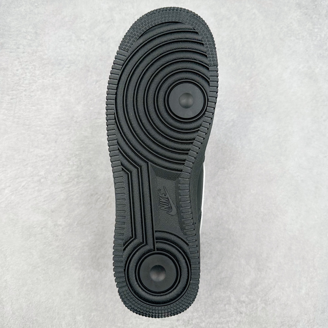 图片[9]-NK Air Force 1´07 Low 空军一号低帮百搭休闲运动板鞋 FV0627-010 柔软、弹性十足的缓震性能和出色的中底设计 横跨复古与现代的外型结合 造就出风靡全球 三十多年的Force 1 直到今天还深受青睐 尺码：36 36.5 37.5 38 38.5 39 40 40.5 41 42 42.5 43 44 44.5 45-选品中心