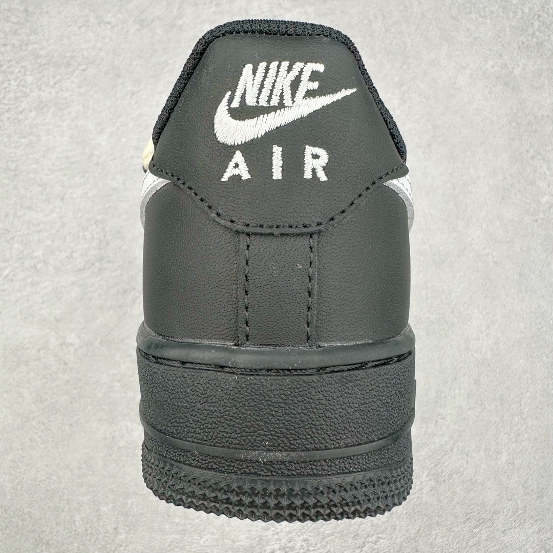 图片[8]-NK Air Force 1´07 Low 空军一号低帮百搭休闲运动板鞋 FV0627-010 柔软、弹性十足的缓震性能和出色的中底设计 横跨复古与现代的外型结合 造就出风靡全球 三十多年的Force 1 直到今天还深受青睐 尺码：36 36.5 37.5 38 38.5 39 40 40.5 41 42 42.5 43 44 44.5 45-选品中心