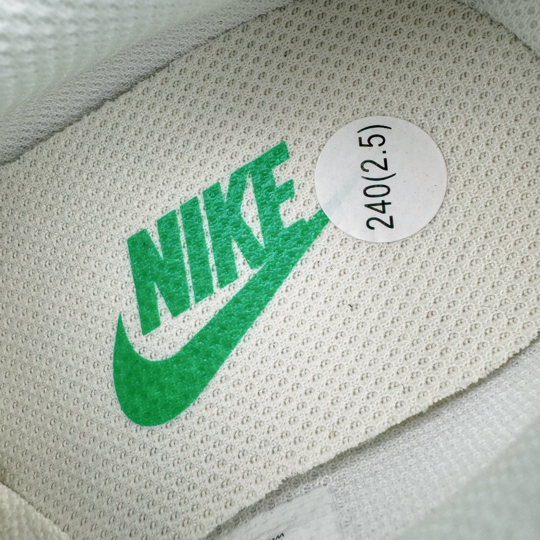 图片[11]-＃JC纯原 NK Classic Cortez Leather 阿甘复古初代皮革慢跑鞋 DM4044-104 实体平台指令订单 全套原纸板楦头开发 原厂数据大底磨具 一比一鞋头弧度高度鞋身弧度 细节品控鞋型随意对比 正确烫金高频细节 公司级标准检验QC 区分市面一切版本 完美复刻阿甘复古鞋型 尺码：35.5 36 36.5 37.5 38 38.5 39 40 40.5 41 42 42.5 43 44 45-选品中心