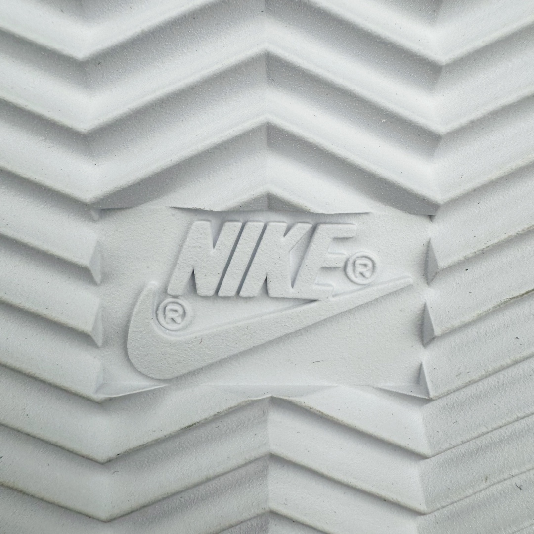 图片[20]-＃JC纯原 NK Classic Cortez Leather 阿甘复古初代皮革慢跑鞋 FB6877-100 实体平台指令订单 全套原纸板楦头开发 原厂数据大底磨具 一比一鞋头弧度高度鞋身弧度 细节品控鞋型随意对比 正确烫金高频细节 公司级标准检验QC 区分市面一切版本 完美复刻阿甘复古鞋型 尺码：35.5 36 36.5 37.5 38 38.5 39 40 40.5 41 42 42.5 43 44 45-选品中心