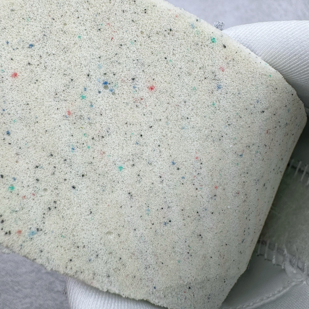 图片[11]-＃JC纯原 NK Classic Cortez Leather 阿甘复古初代皮革慢跑鞋 FB6877-100 实体平台指令订单 全套原纸板楦头开发 原厂数据大底磨具 一比一鞋头弧度高度鞋身弧度 细节品控鞋型随意对比 正确烫金高频细节 公司级标准检验QC 区分市面一切版本 完美复刻阿甘复古鞋型 尺码：35.5 36 36.5 37.5 38 38.5 39 40 40.5 41 42 42.5 43 44 45-选品中心