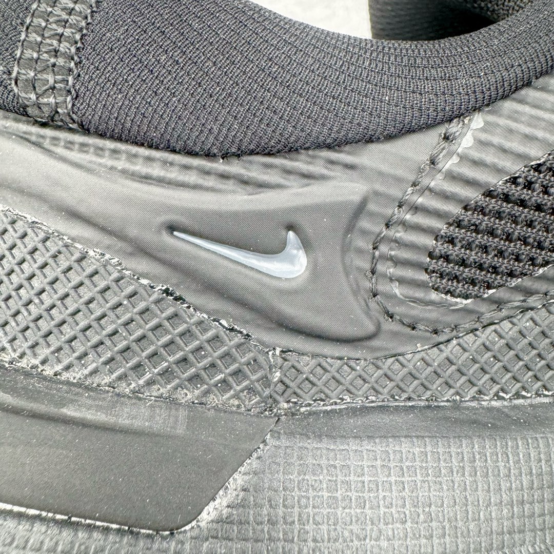 图片[19]-＃AW纯原 NK ACG Mountain Fly 2 Low GTX 复古潮流户外登山鞋防水慢跑鞋 HF6245-001 全新来袭 该款沿袭前代高帮版型的设计传统 轻盈鞋面结合灵巧的脚踝包裹设计 为双足打造出一体化的舒适脚感 助力轻松畅行 中底融入柔软的React泡棉与Vaporfiy 科技 让你在岩石小径徒步时也像行走在都市般轻松舒适 粘性橡胶大底铸就了攀岩级别的出众抓地力 助你从容面对各种环境挑战 尺码：36 36.5 37.5 38 38.5 39 40 40.5 41 42 42.5 43 44 44.5 45 46-选品中心