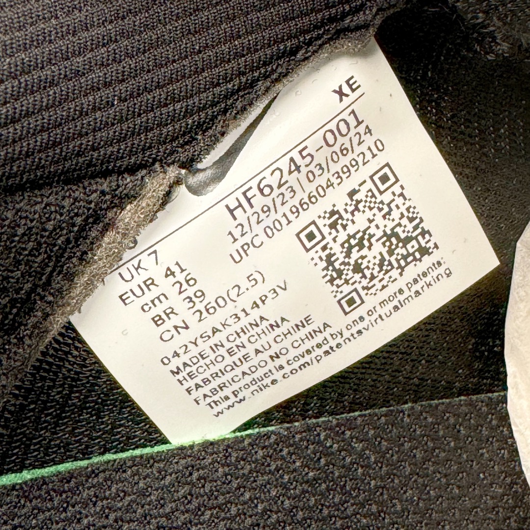 图片[12]-＃AW纯原 NK ACG Mountain Fly 2 Low GTX 复古潮流户外登山鞋防水慢跑鞋 HF6245-001 全新来袭 该款沿袭前代高帮版型的设计传统 轻盈鞋面结合灵巧的脚踝包裹设计 为双足打造出一体化的舒适脚感 助力轻松畅行 中底融入柔软的React泡棉与Vaporfiy 科技 让你在岩石小径徒步时也像行走在都市般轻松舒适 粘性橡胶大底铸就了攀岩级别的出众抓地力 助你从容面对各种环境挑战 尺码：36 36.5 37.5 38 38.5 39 40 40.5 41 42 42.5 43 44 44.5 45 46-选品中心