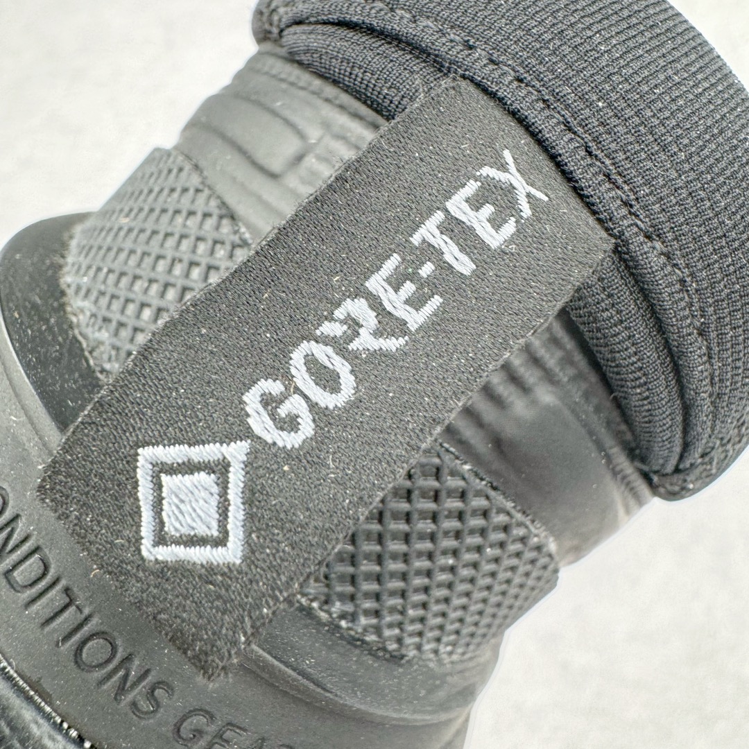 图片[18]-＃AW纯原 NK ACG Mountain Fly 2 Low GTX 复古潮流户外登山鞋防水慢跑鞋 HF6245-001 全新来袭 该款沿袭前代高帮版型的设计传统 轻盈鞋面结合灵巧的脚踝包裹设计 为双足打造出一体化的舒适脚感 助力轻松畅行 中底融入柔软的React泡棉与Vaporfiy 科技 让你在岩石小径徒步时也像行走在都市般轻松舒适 粘性橡胶大底铸就了攀岩级别的出众抓地力 助你从容面对各种环境挑战 尺码：36 36.5 37.5 38 38.5 39 40 40.5 41 42 42.5 43 44 44.5 45 46-选品中心