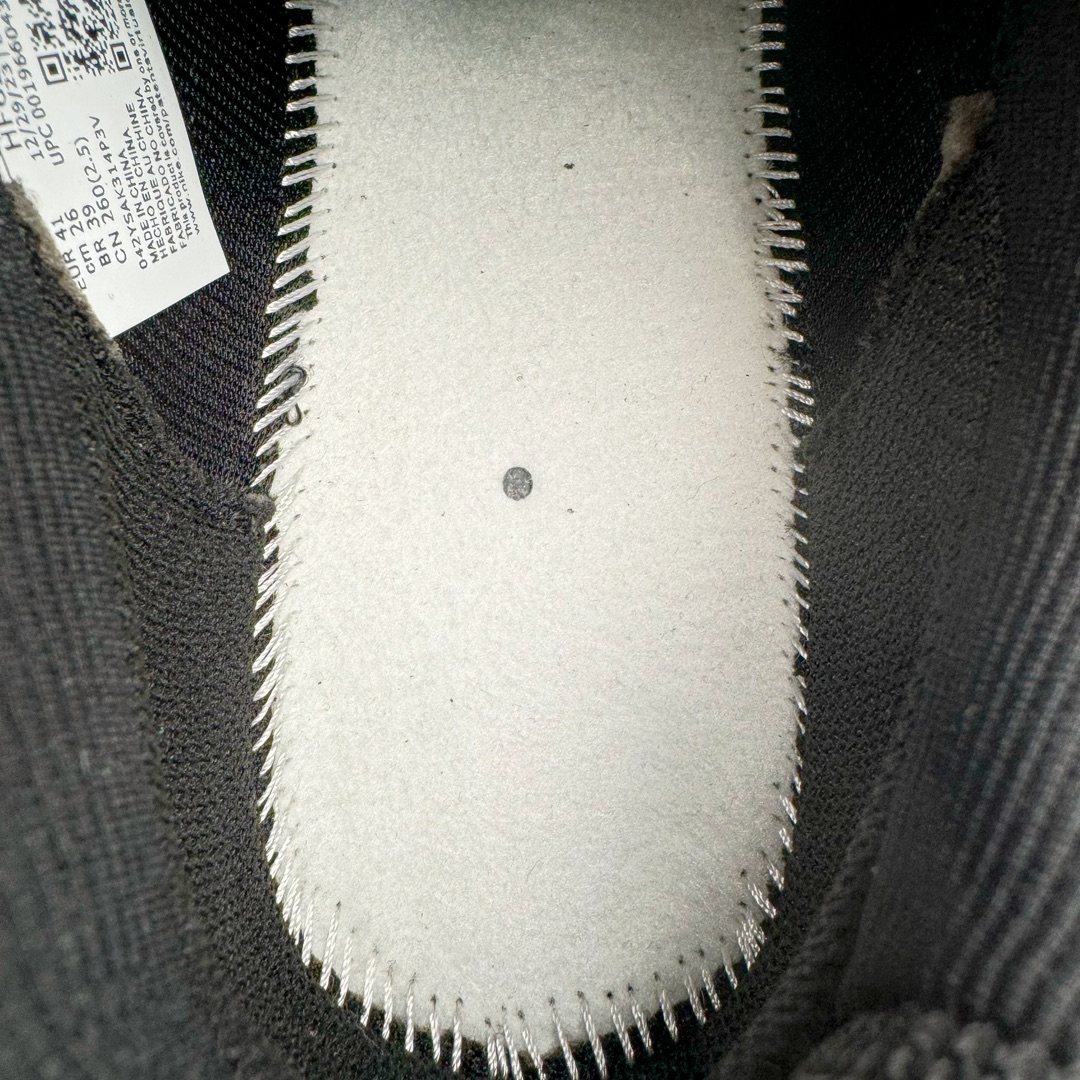 图片[10]-＃AW纯原 NK ACG Mountain Fly 2 Low GTX 复古潮流户外登山鞋防水慢跑鞋 HF6245-001 全新来袭 该款沿袭前代高帮版型的设计传统 轻盈鞋面结合灵巧的脚踝包裹设计 为双足打造出一体化的舒适脚感 助力轻松畅行 中底融入柔软的React泡棉与Vaporfiy 科技 让你在岩石小径徒步时也像行走在都市般轻松舒适 粘性橡胶大底铸就了攀岩级别的出众抓地力 助你从容面对各种环境挑战 尺码：36 36.5 37.5 38 38.5 39 40 40.5 41 42 42.5 43 44 44.5 45 46-选品中心