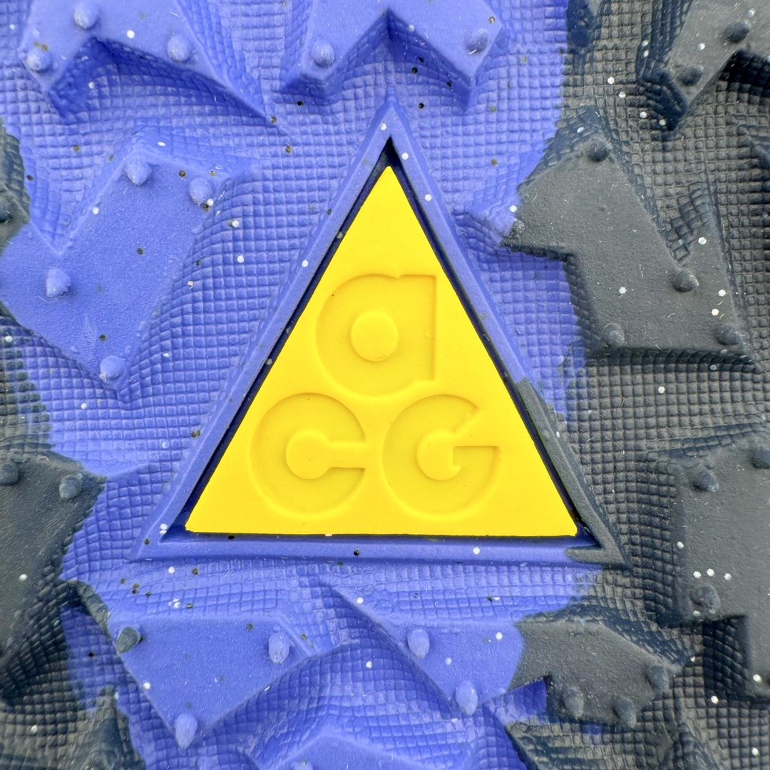 图片[18]-＃AW纯原 NK ACG Mountain Fly 2 Low GTX 复古潮流户外登山鞋防水慢跑鞋 HF6245-400全新来袭 该款沿袭前代高帮版型的设计传统 轻盈鞋面结合灵巧的脚踝包裹设计 为双足打造出一体化的舒适脚感 助力轻松畅行 中底融入柔软的React泡棉与Vaporfiy 科技 让你在岩石小径徒步时也像行走在都市般轻松舒适 粘性橡胶大底铸就了攀岩级别的出众抓地力 助你从容面对各种环境挑战 尺码：36 36.5 37.5 38 38.5 39 40 40.5 41 42 42.5 43 44 44.5 45 46-选品中心