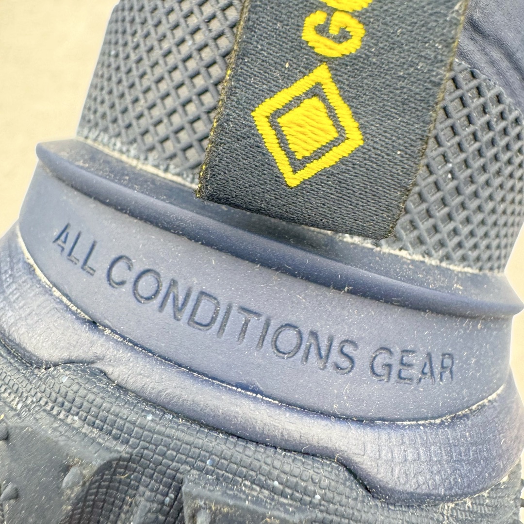 图片[12]-＃AW纯原 NK ACG Mountain Fly 2 Low GTX 复古潮流户外登山鞋防水慢跑鞋 HF6245-400全新来袭 该款沿袭前代高帮版型的设计传统 轻盈鞋面结合灵巧的脚踝包裹设计 为双足打造出一体化的舒适脚感 助力轻松畅行 中底融入柔软的React泡棉与Vaporfiy 科技 让你在岩石小径徒步时也像行走在都市般轻松舒适 粘性橡胶大底铸就了攀岩级别的出众抓地力 助你从容面对各种环境挑战 尺码：36 36.5 37.5 38 38.5 39 40 40.5 41 42 42.5 43 44 44.5 45 46-选品中心