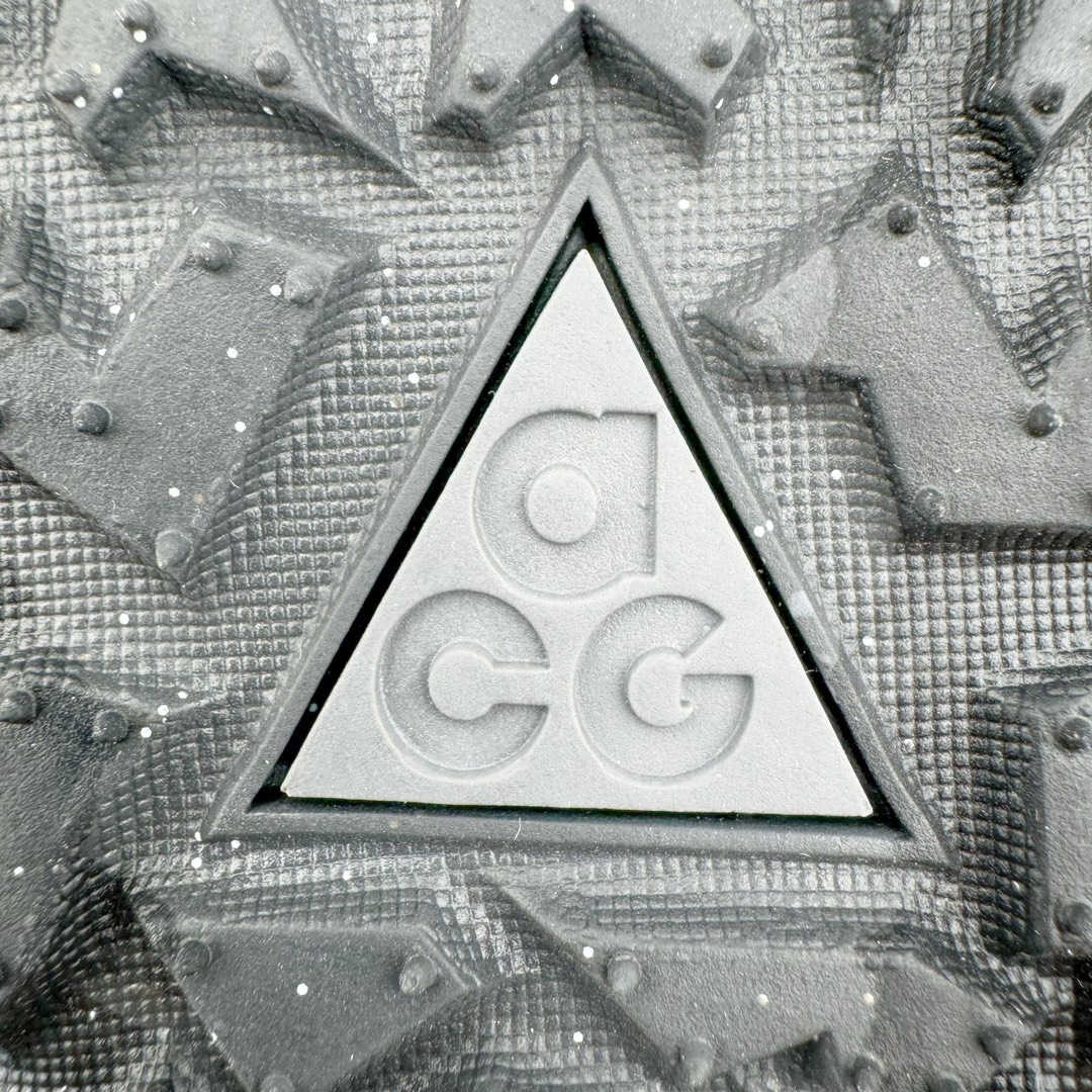 图片[19]-＃AW纯原 NK ACG Mountain Fly 2 Low GTX 复古潮流户外登山鞋防水慢跑鞋 HF6245-001 全新来袭 该款沿袭前代高帮版型的设计传统 轻盈鞋面结合灵巧的脚踝包裹设计 为双足打造出一体化的舒适脚感 助力轻松畅行 中底融入柔软的React泡棉与Vaporfiy 科技 让你在岩石小径徒步时也像行走在都市般轻松舒适 粘性橡胶大底铸就了攀岩级别的出众抓地力 助你从容面对各种环境挑战 尺码：36 36.5 37.5 38 38.5 39 40 40.5 41 42 42.5 43 44 44.5 45 46-选品中心