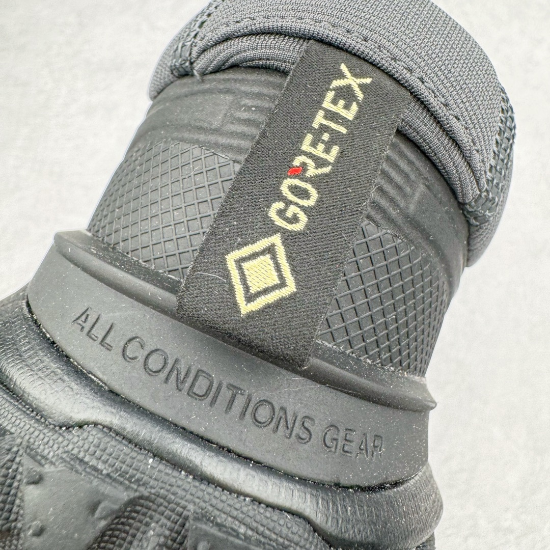 图片[12]-＃AW纯原 NK ACG Mountain Fly 2 Low GTX 复古潮流户外登山鞋防水慢跑鞋 HF6245-001 全新来袭 该款沿袭前代高帮版型的设计传统 轻盈鞋面结合灵巧的脚踝包裹设计 为双足打造出一体化的舒适脚感 助力轻松畅行 中底融入柔软的React泡棉与Vaporfiy 科技 让你在岩石小径徒步时也像行走在都市般轻松舒适 粘性橡胶大底铸就了攀岩级别的出众抓地力 助你从容面对各种环境挑战 尺码：36 36.5 37.5 38 38.5 39 40 40.5 41 42 42.5 43 44 44.5 45 46-选品中心