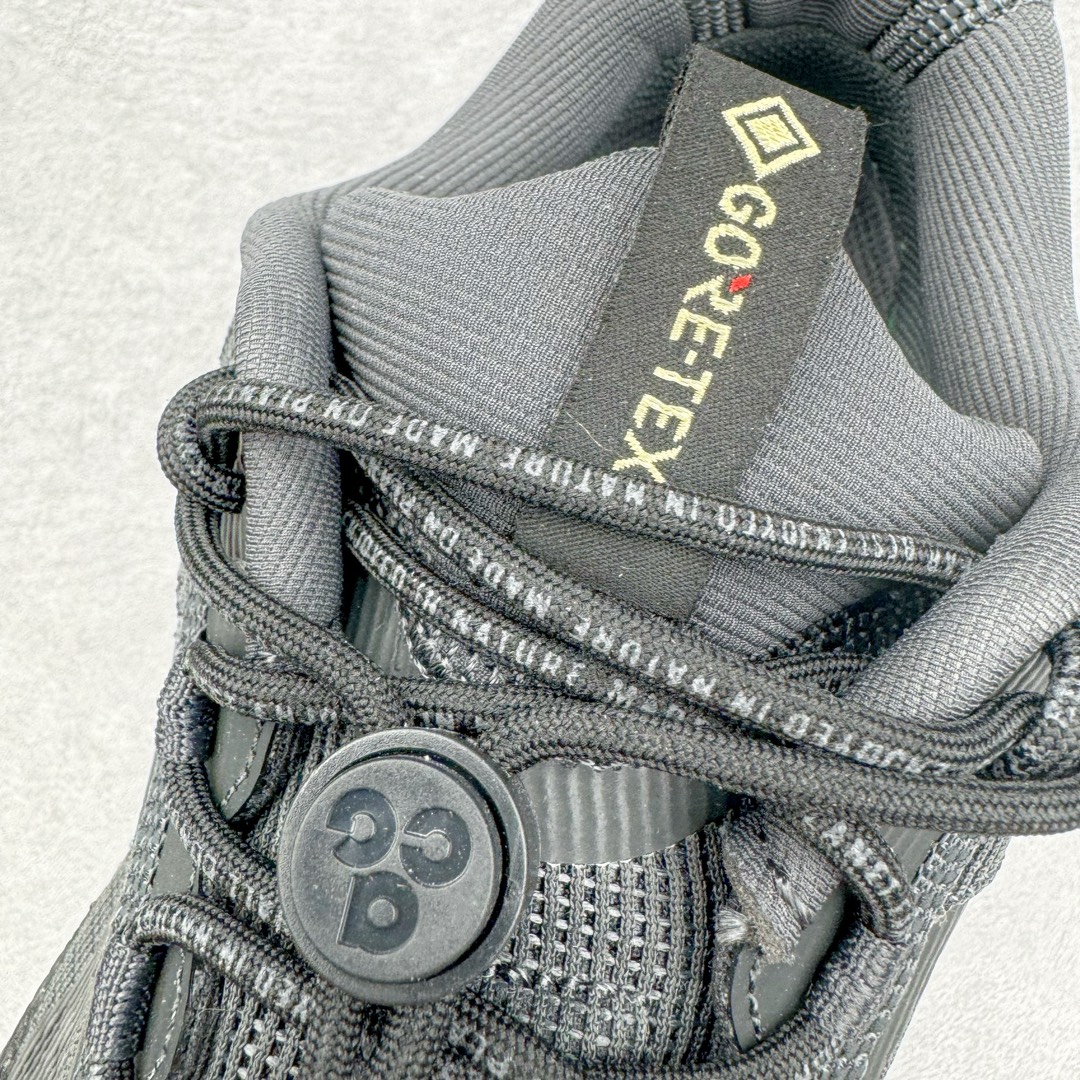 图片[15]-＃AW纯原 NK ACG Mountain Fly 2 Low GTX 复古潮流户外登山鞋防水慢跑鞋 HF6245-001 全新来袭 该款沿袭前代高帮版型的设计传统 轻盈鞋面结合灵巧的脚踝包裹设计 为双足打造出一体化的舒适脚感 助力轻松畅行 中底融入柔软的React泡棉与Vaporfiy 科技 让你在岩石小径徒步时也像行走在都市般轻松舒适 粘性橡胶大底铸就了攀岩级别的出众抓地力 助你从容面对各种环境挑战 尺码：36 36.5 37.5 38 38.5 39 40 40.5 41 42 42.5 43 44 44.5 45 46-选品中心