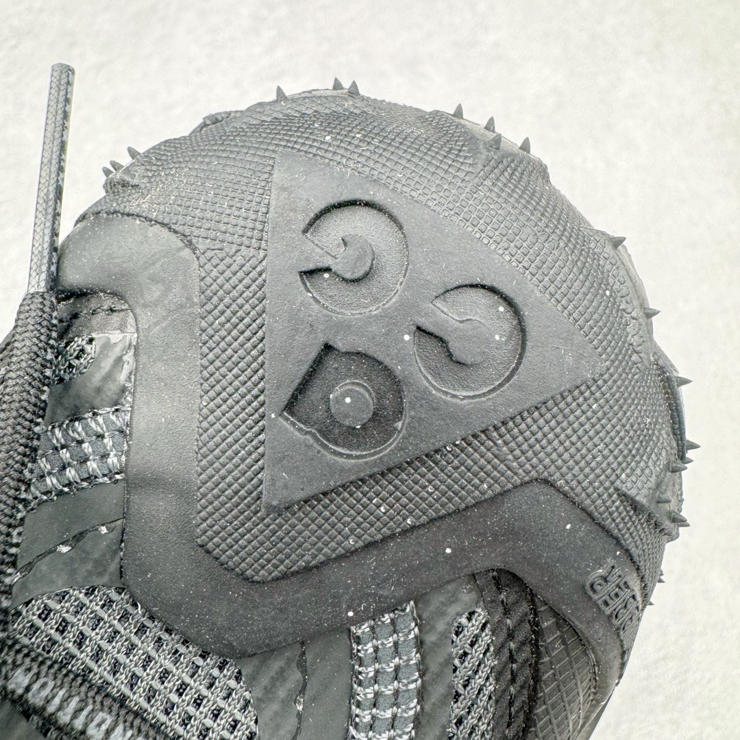 图片[16]-＃AW纯原 NK ACG Mountain Fly 2 Low GTX 复古潮流户外登山鞋防水慢跑鞋 HF6245-001 全新来袭 该款沿袭前代高帮版型的设计传统 轻盈鞋面结合灵巧的脚踝包裹设计 为双足打造出一体化的舒适脚感 助力轻松畅行 中底融入柔软的React泡棉与Vaporfiy 科技 让你在岩石小径徒步时也像行走在都市般轻松舒适 粘性橡胶大底铸就了攀岩级别的出众抓地力 助你从容面对各种环境挑战 尺码：36 36.5 37.5 38 38.5 39 40 40.5 41 42 42.5 43 44 44.5 45 46-选品中心