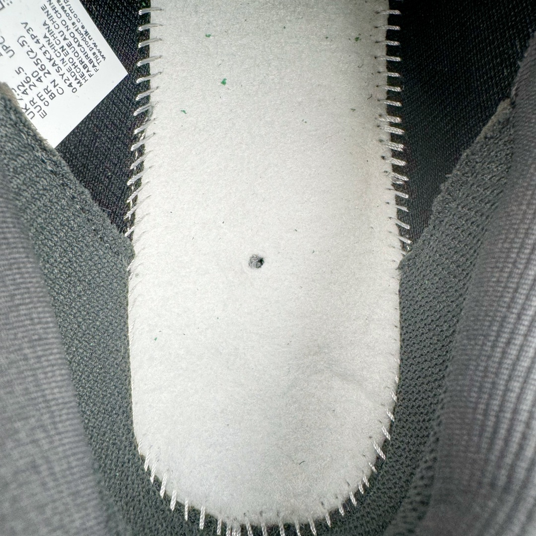 图片[10]-＃AW纯原 NK ACG Mountain Fly 2 Low GTX 复古潮流户外登山鞋防水慢跑鞋 HF6245-001 全新来袭 该款沿袭前代高帮版型的设计传统 轻盈鞋面结合灵巧的脚踝包裹设计 为双足打造出一体化的舒适脚感 助力轻松畅行 中底融入柔软的React泡棉与Vaporfiy 科技 让你在岩石小径徒步时也像行走在都市般轻松舒适 粘性橡胶大底铸就了攀岩级别的出众抓地力 助你从容面对各种环境挑战 尺码：36 36.5 37.5 38 38.5 39 40 40.5 41 42 42.5 43 44 44.5 45 46-选品中心